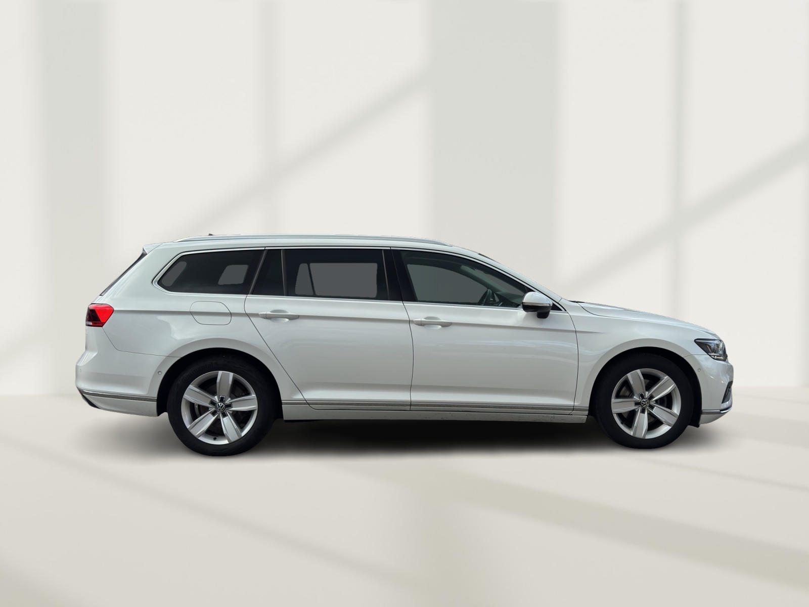 VW Passat 2.0 TDI BMT Elegance 4Motion DSG-image-7