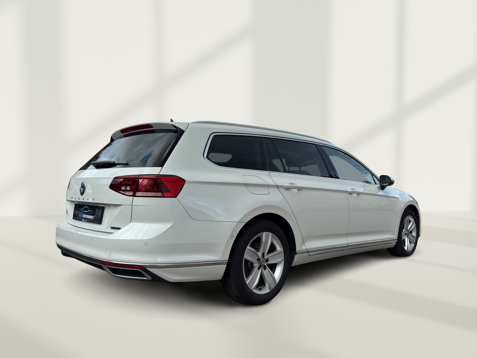 VW Passat 2.0 TDI BMT Elegance 4Motion DSG-image-6