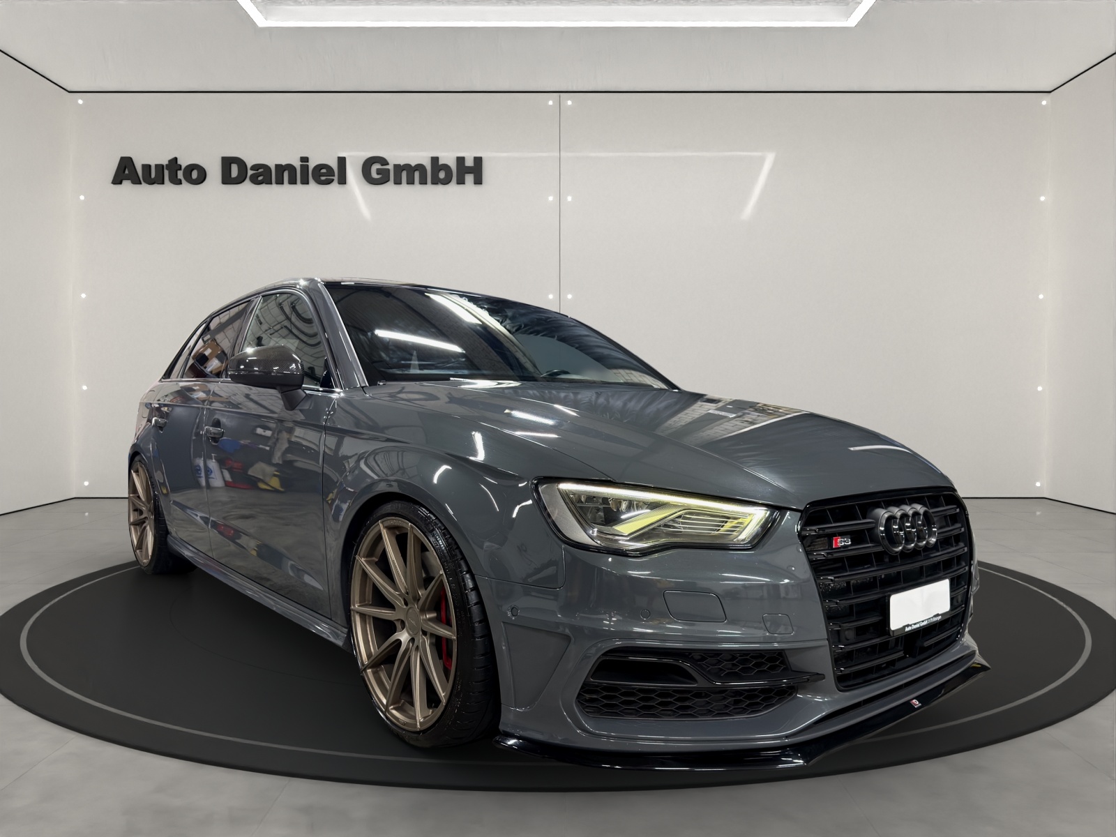 AUDI S3 Sportback 2.0 TFSI quattro S-tronic-showroom-element-3