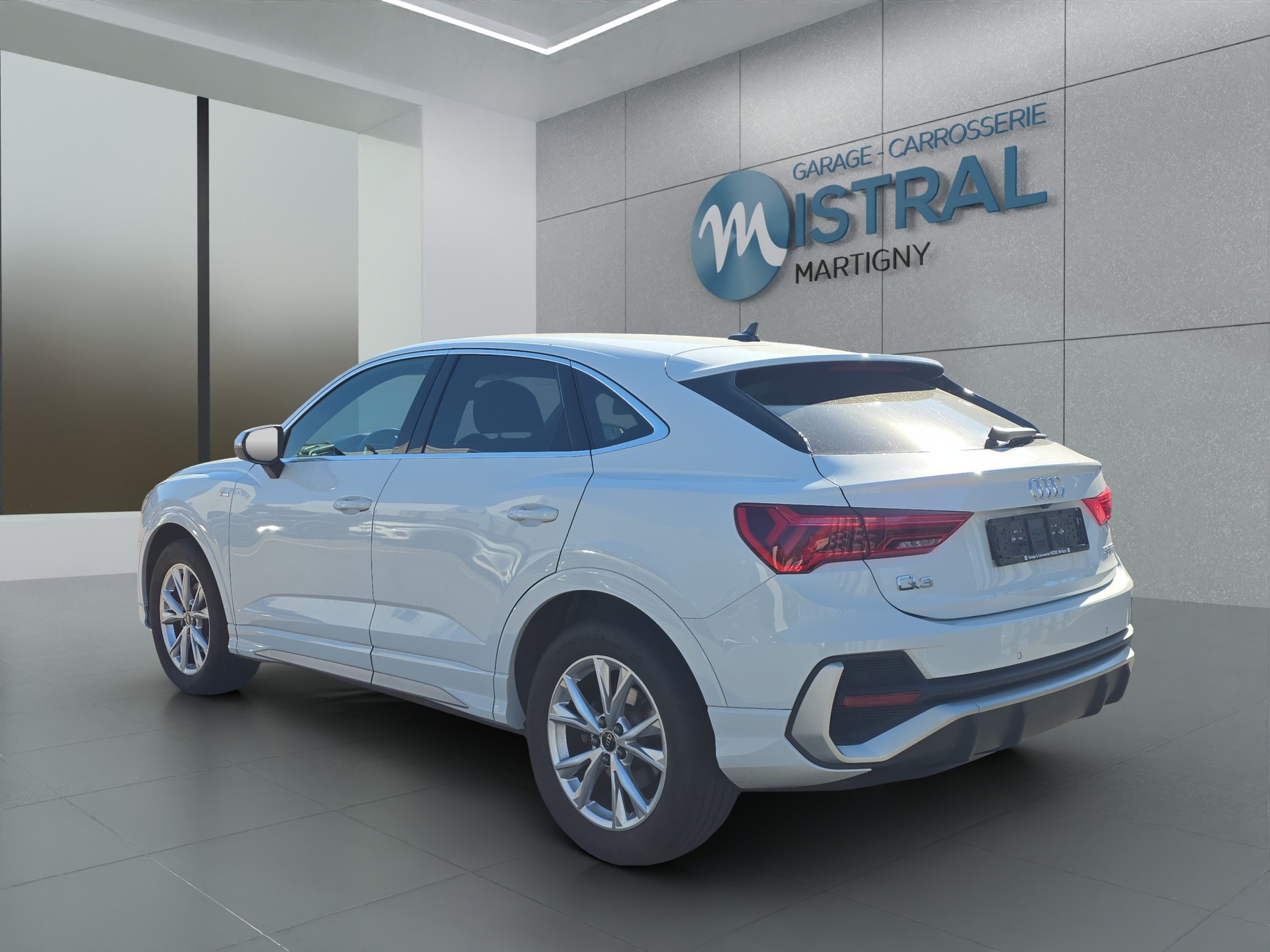 AUDI Q3 Sportback 1.5 35 TFSI S line S-Tronic-showroom-element-2