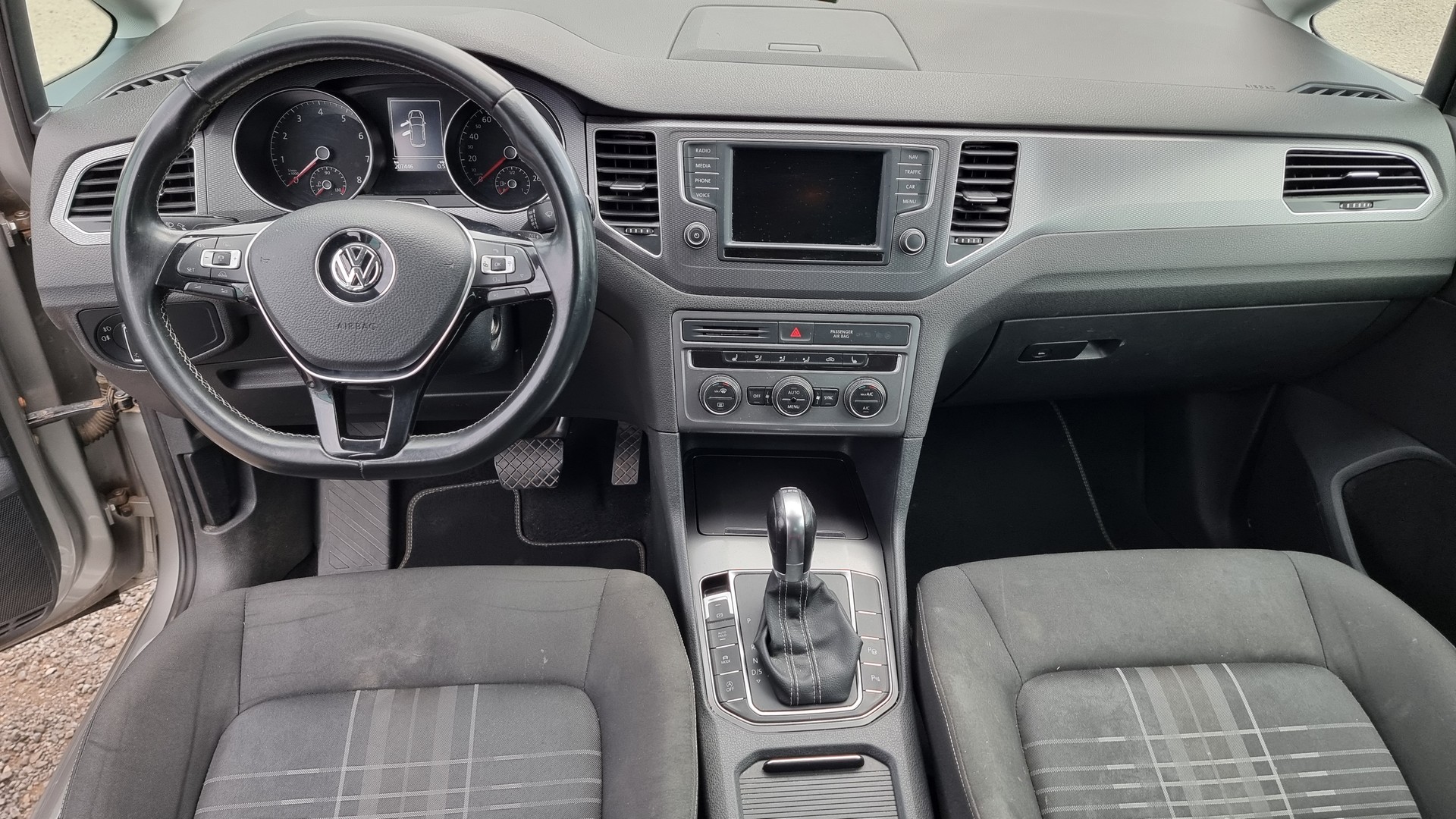 VW Golf Sportsvan 1.4 TSI Highline DSG-image-7