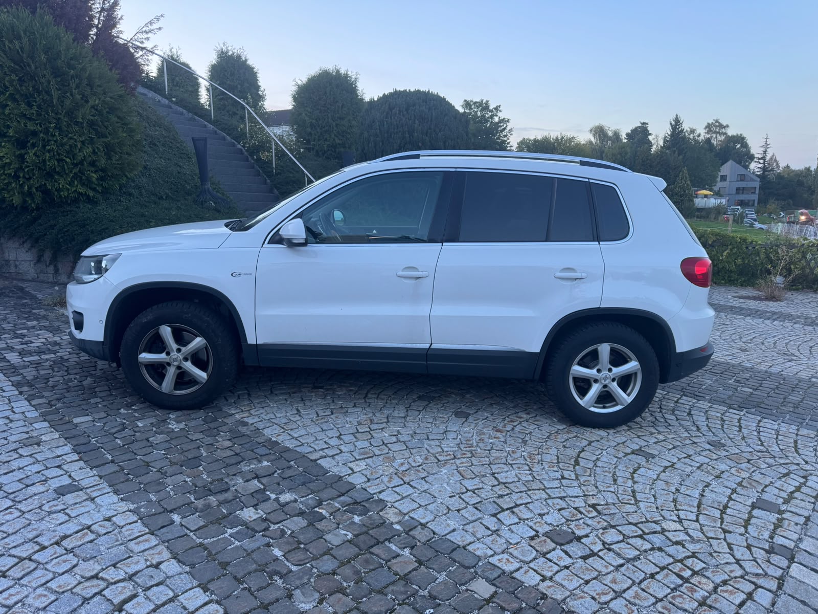 VW Tiguan 2.0 TSI Sport&Style 4Motion-image-3