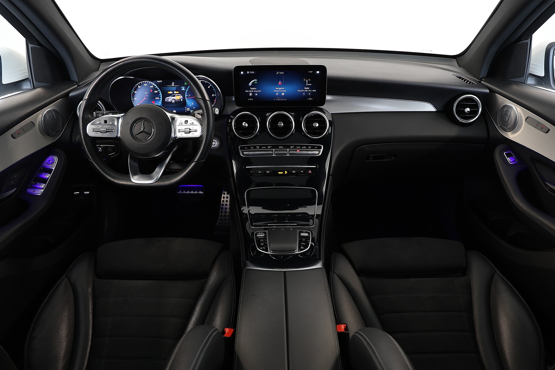 MERCEDES-BENZ GLC 220 d AMG Line 4m-image-9