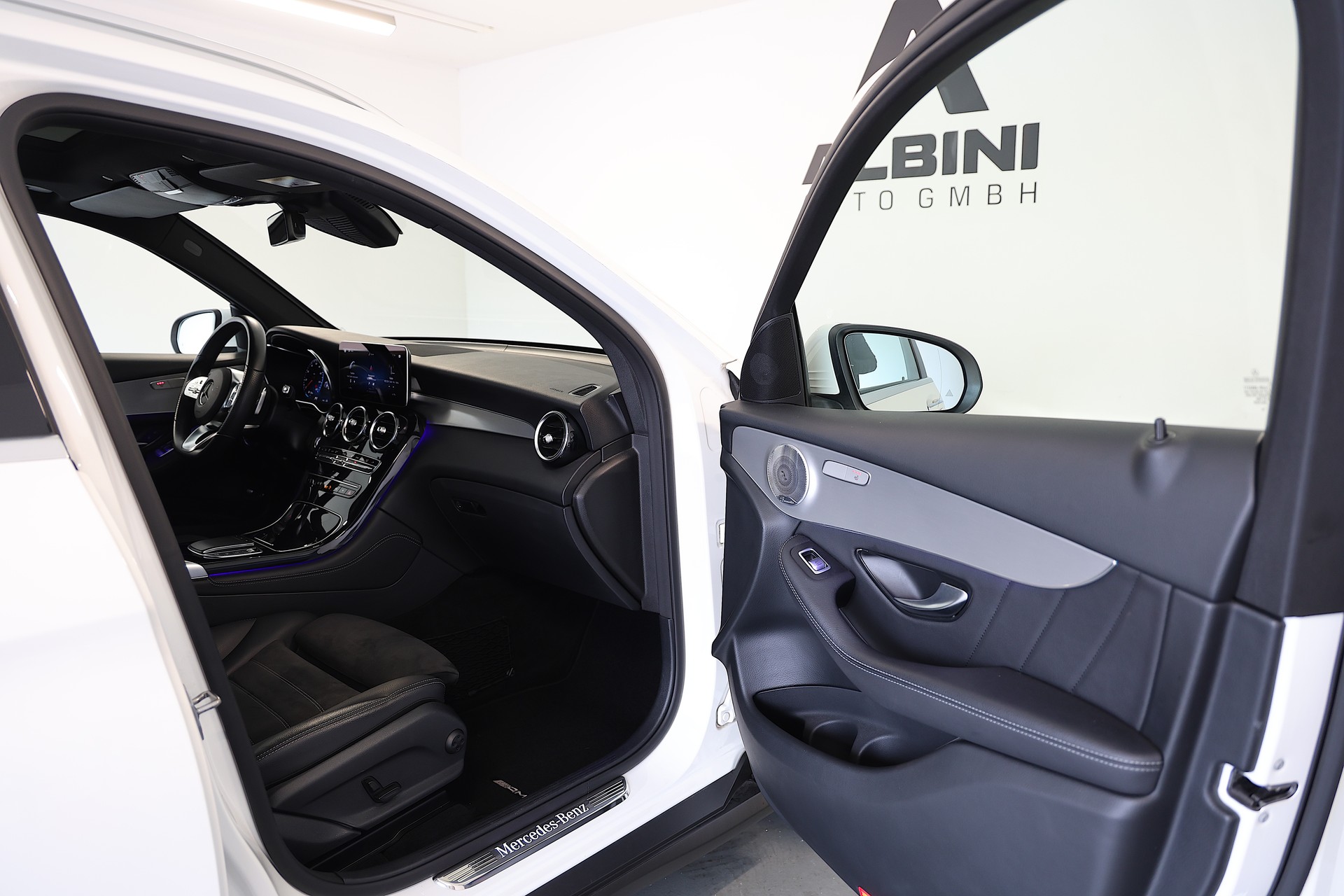 MERCEDES-BENZ GLC 220 d AMG Line 4m-image-10