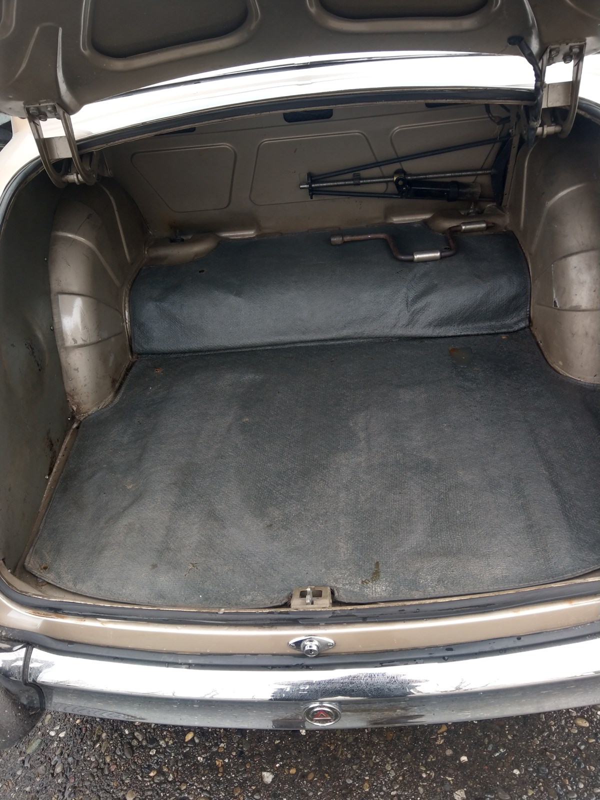 JAGUAR MK 2 2,4-image-2