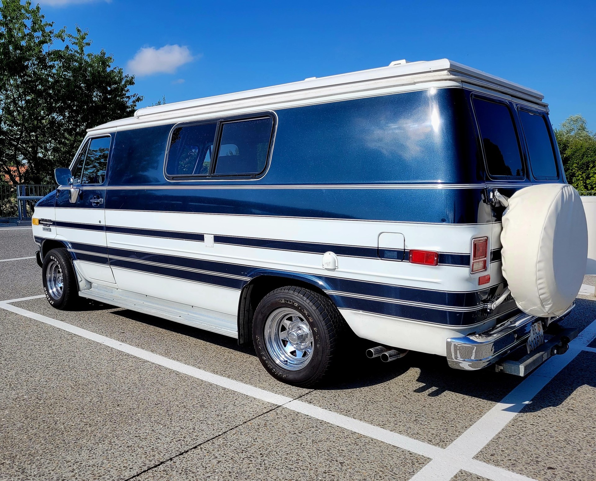 CHEVROLET G-Van Chevy G-20 5.0L V8 Contempo