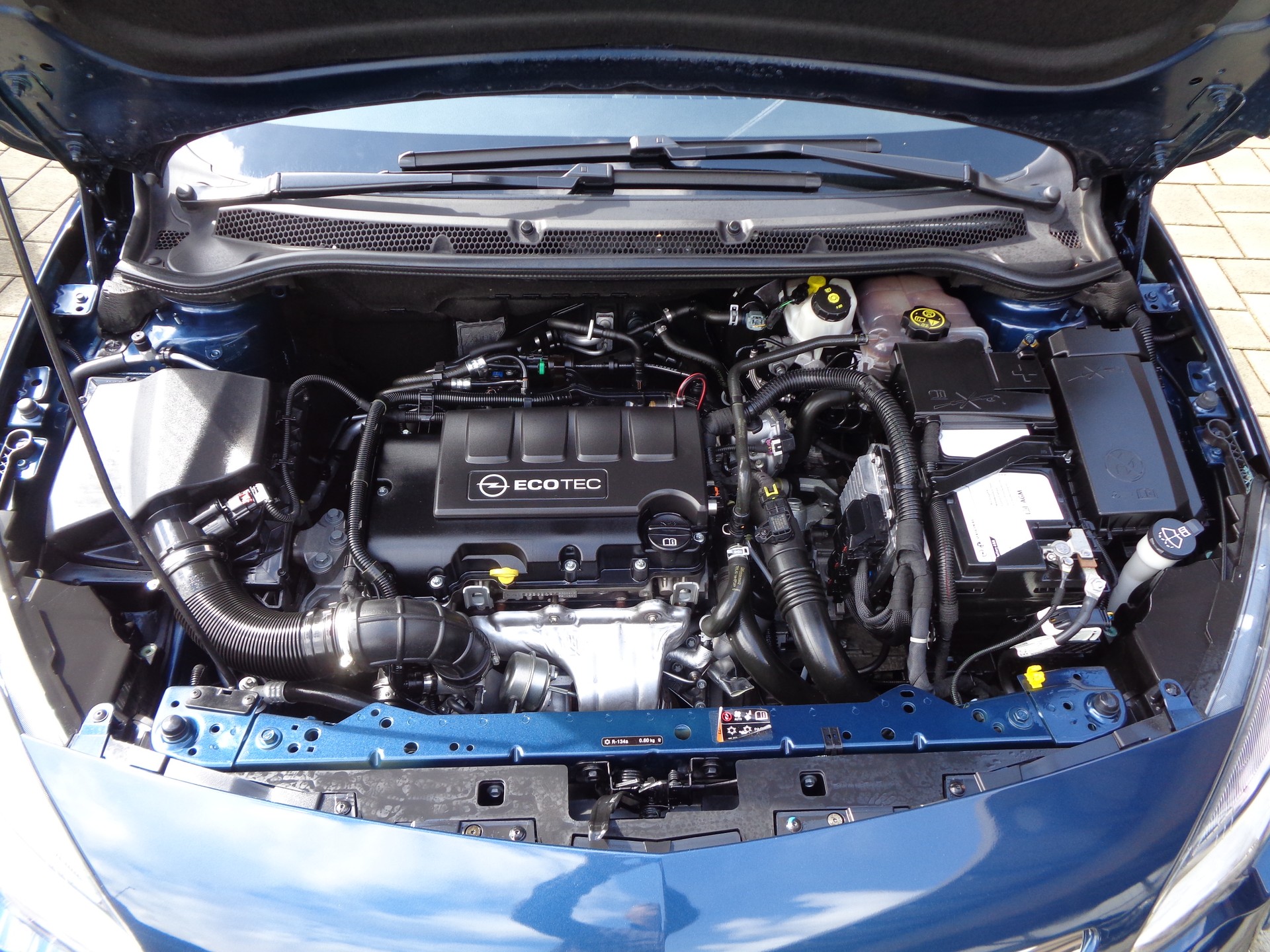 OPEL Astra 1.4i 16V Turbo Anniversary Edition-image-13
