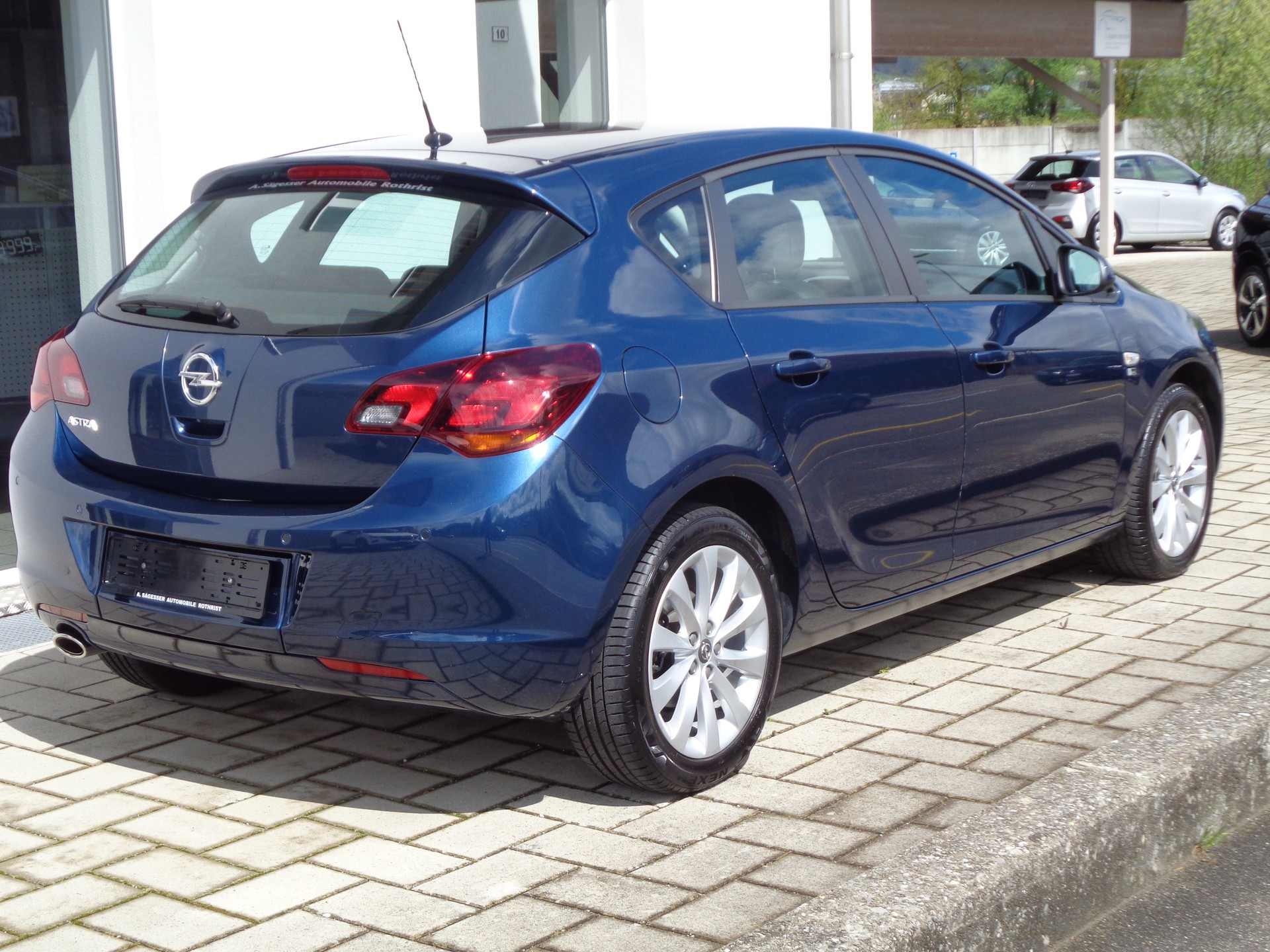 OPEL Astra 1.4i 16V Turbo Anniversary Edition-showroom-element-1