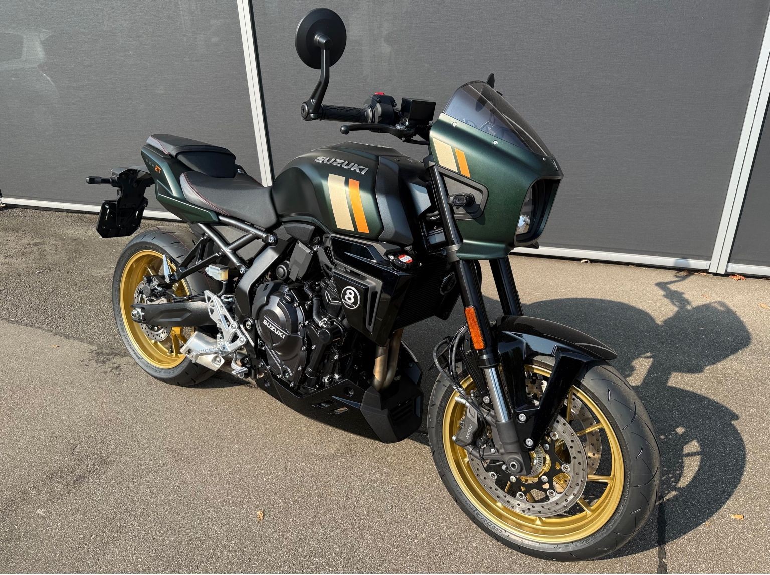 SUZUKI GSX-8TT