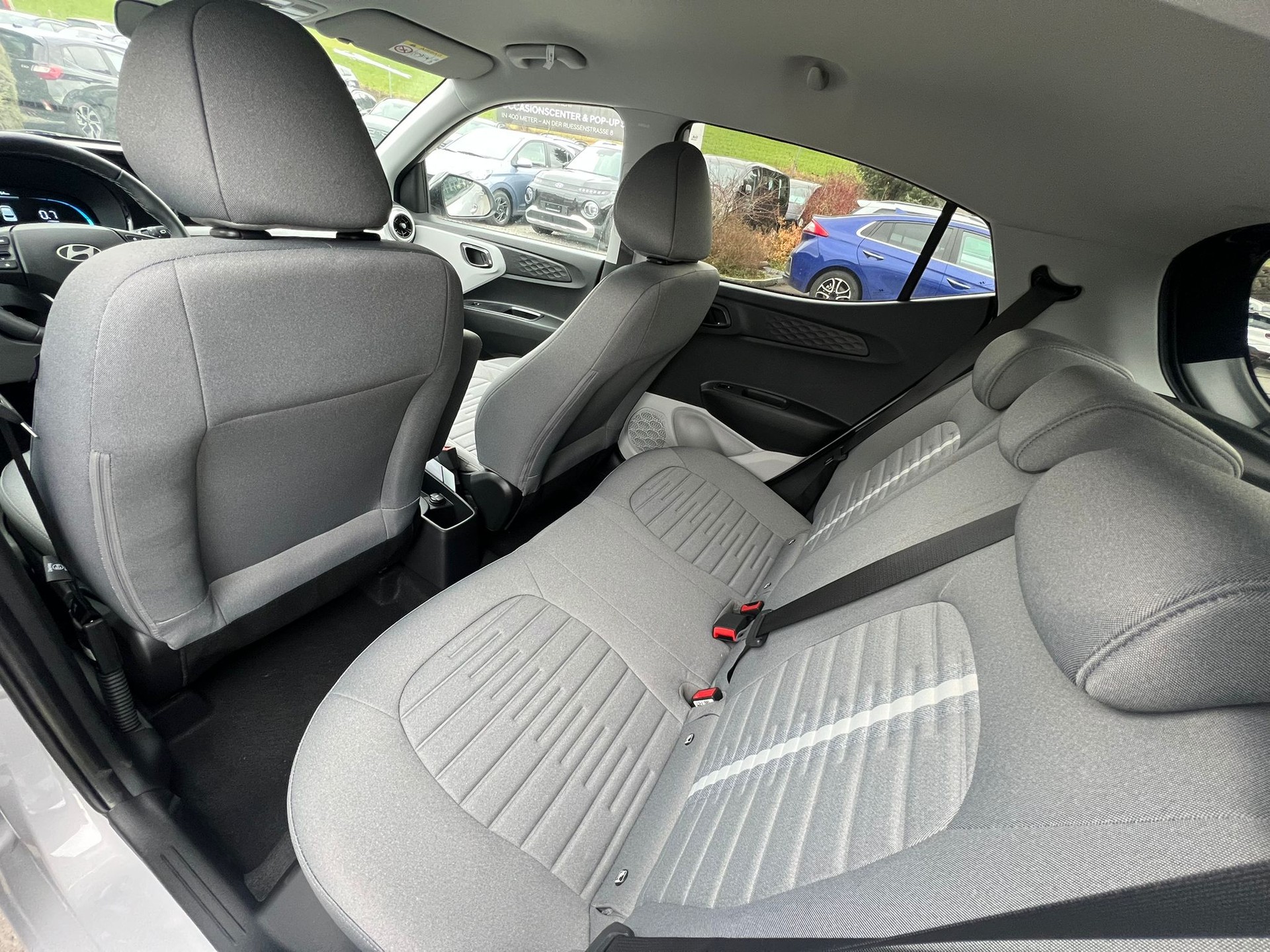 HYUNDAI i10 1.2 Vertex Aut.-image-10