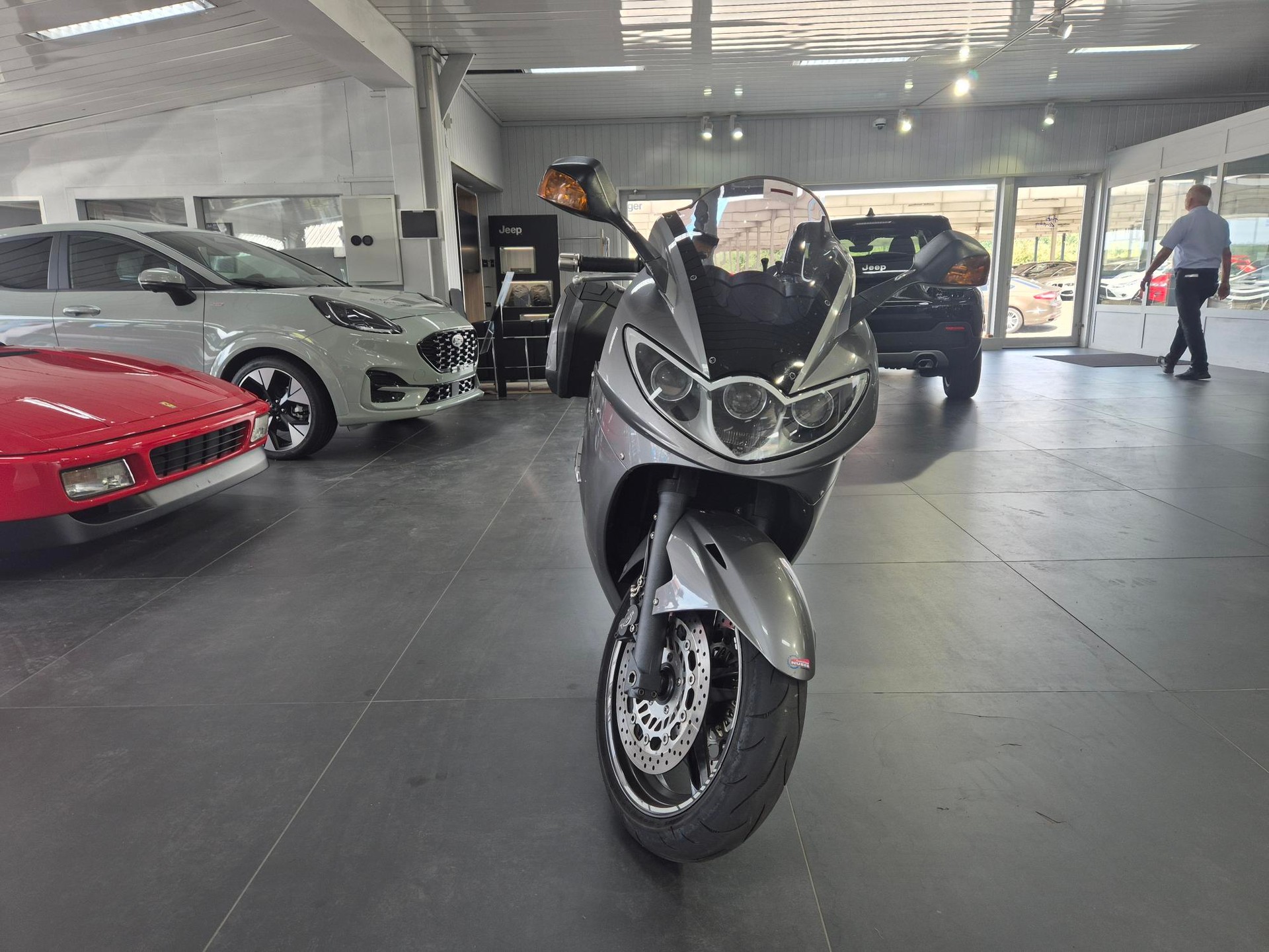 TRIUMPH ST 1050-image-4