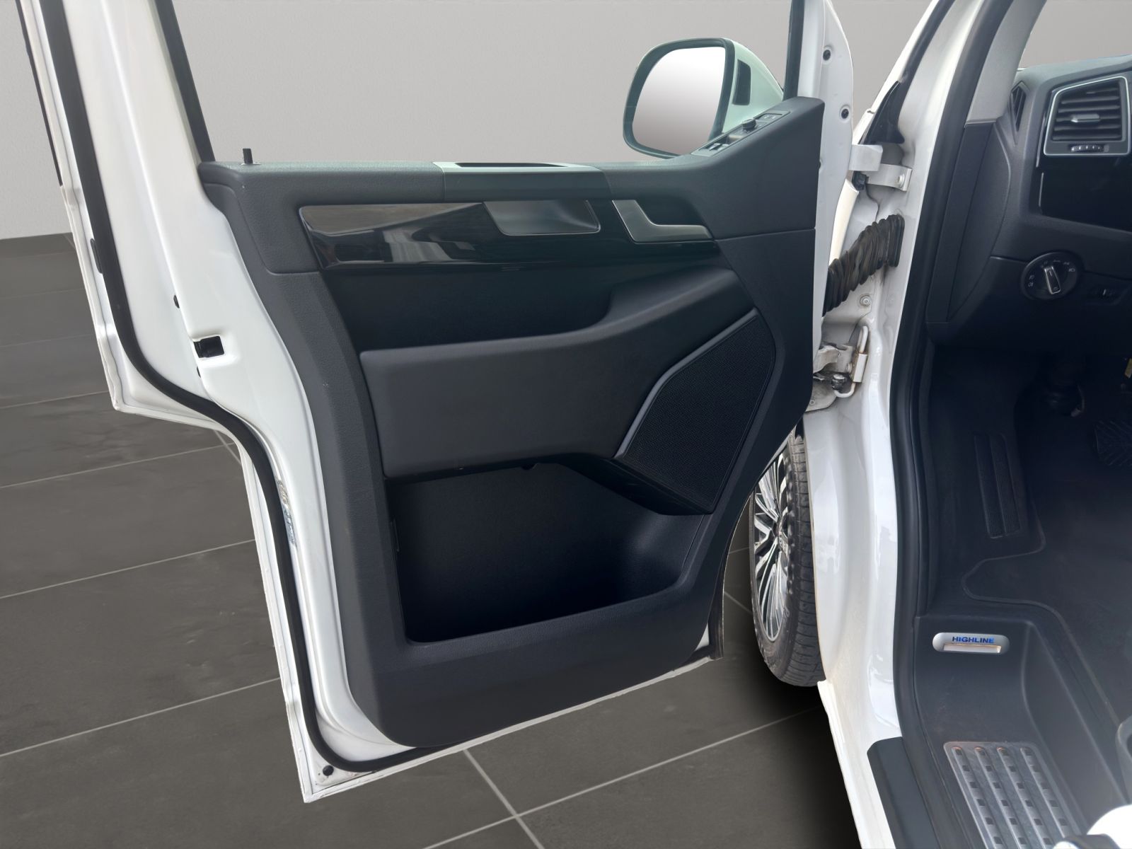 VW T6 Multivan 2.0 TDI 204 Highline DSG 4m-image-9