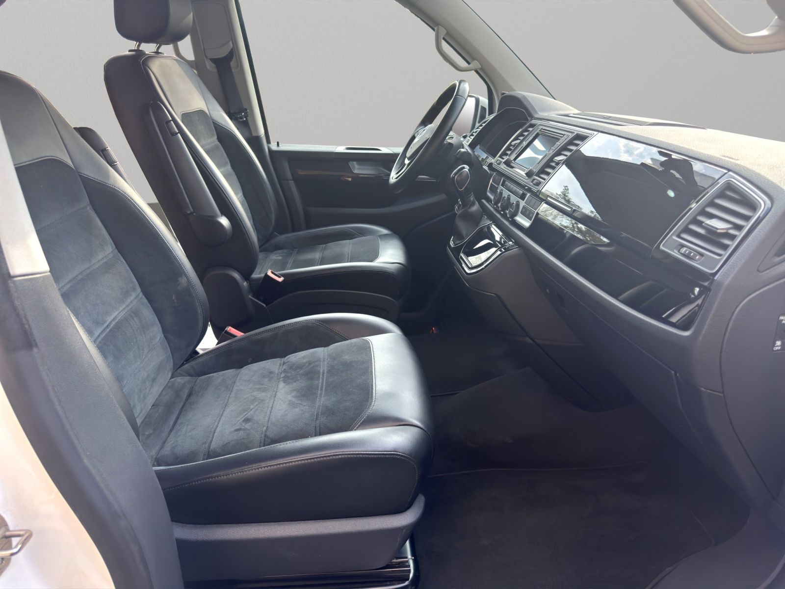 VW T6 Multivan 2.0 TDI 204 Highline DSG 4m-image-14