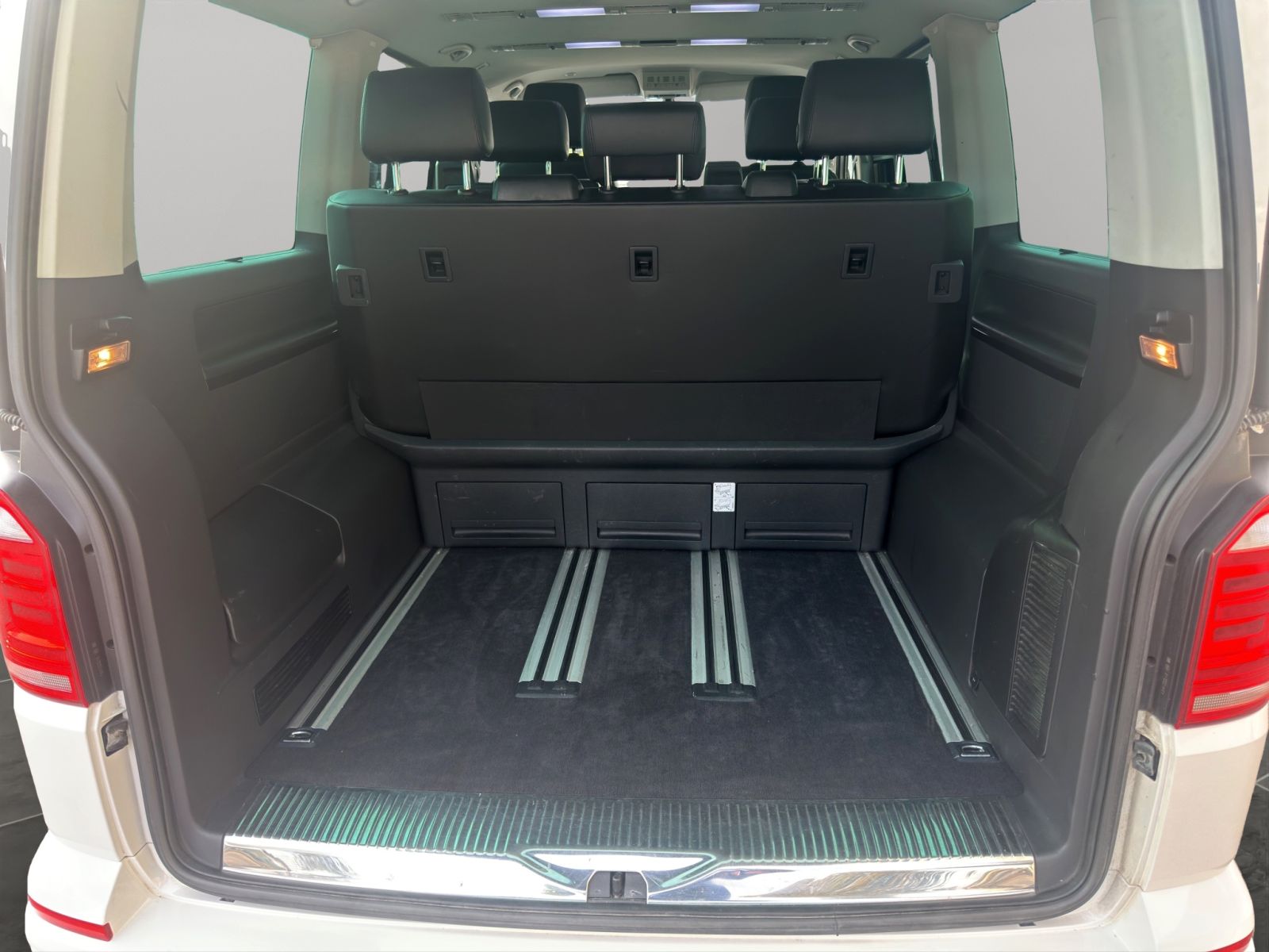 VW T6 Multivan 2.0 TDI 204 Highline DSG 4m-image-12