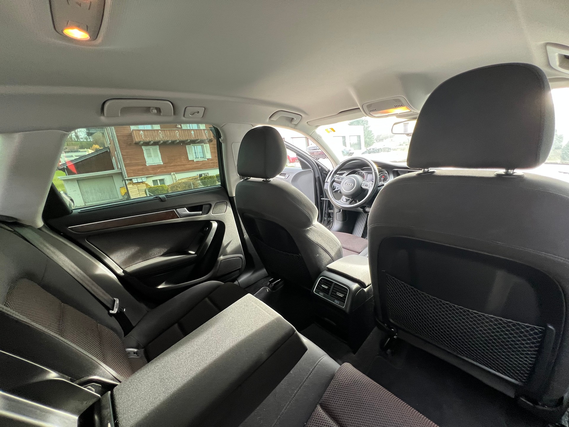 AUDI A4 allroad 2.0 TFSI quattro S-tronic-image-11