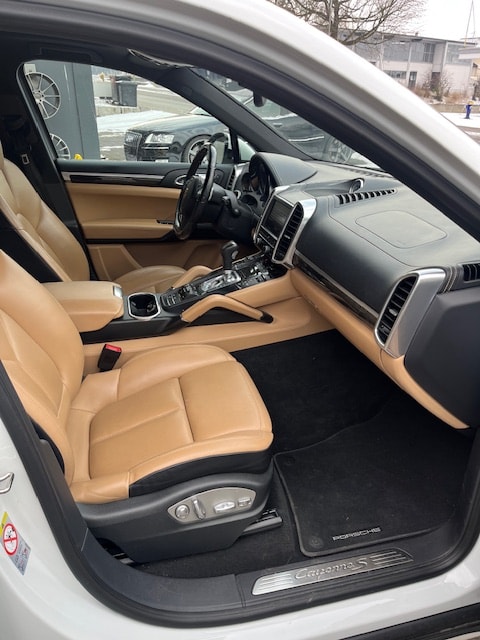 PORSCHE Cayenne S-image-6