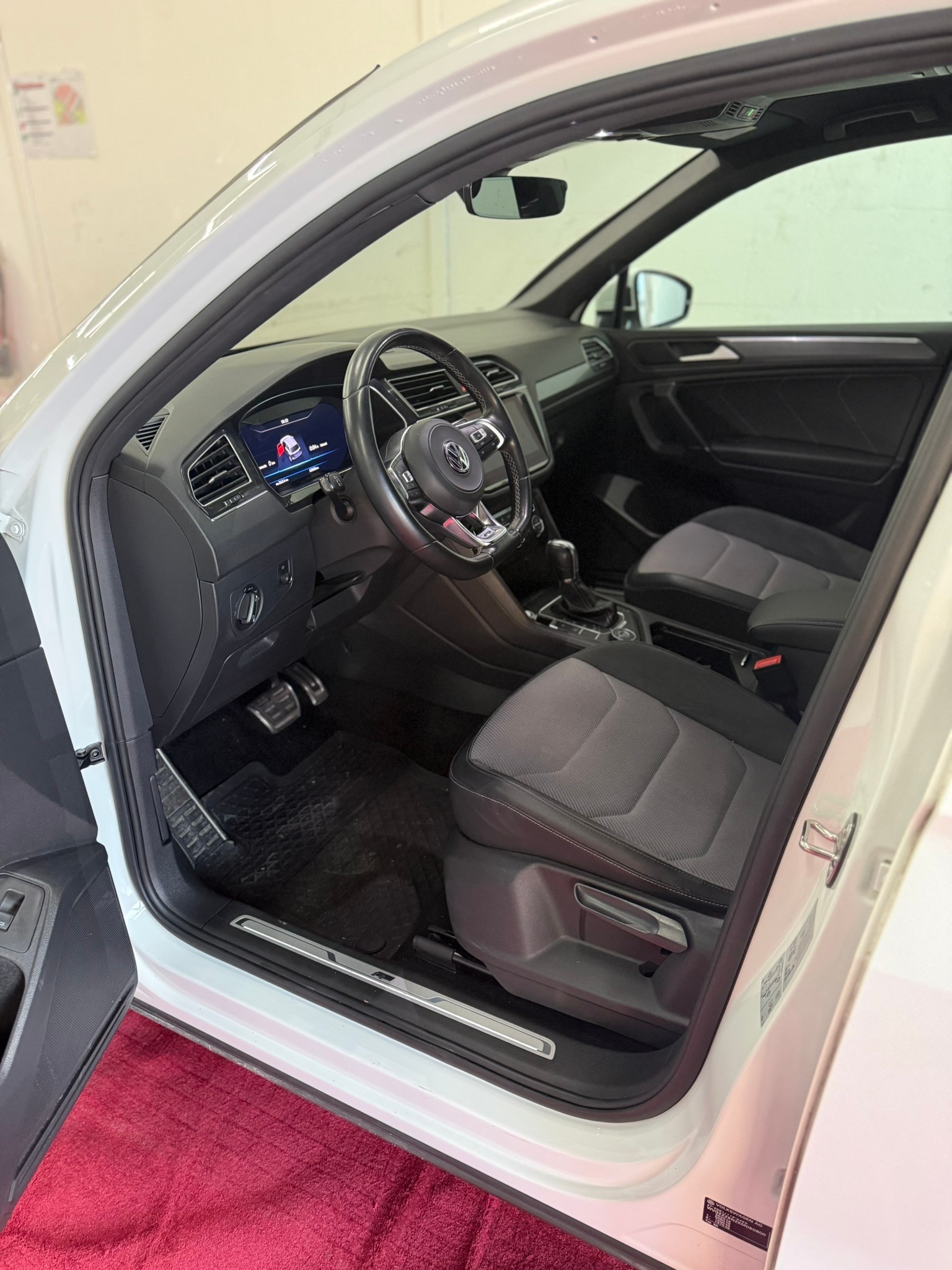 VW Tiguan Allspace 2.0 TDI SCR Highline 4Motion DSG-image-6