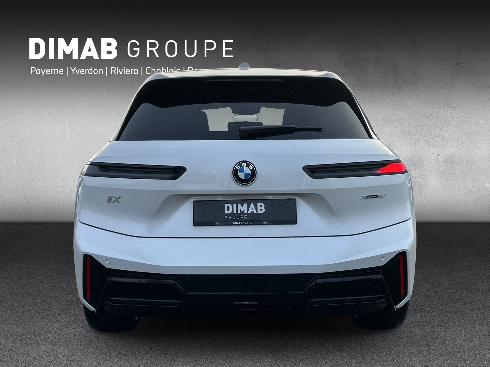 BMW iX xDrive60 M Sport Pro **Action de leasing à 0.9%**-showroom-element-3