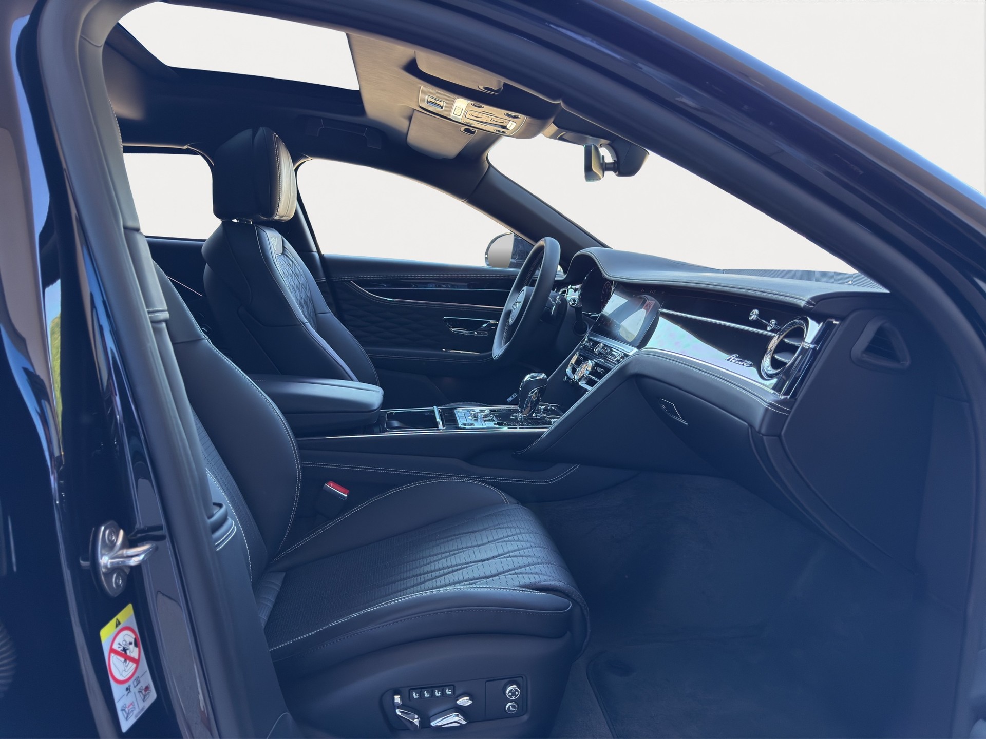 BENTLEY Flying Spur 4.0 V8 Azure-showroom-element-1