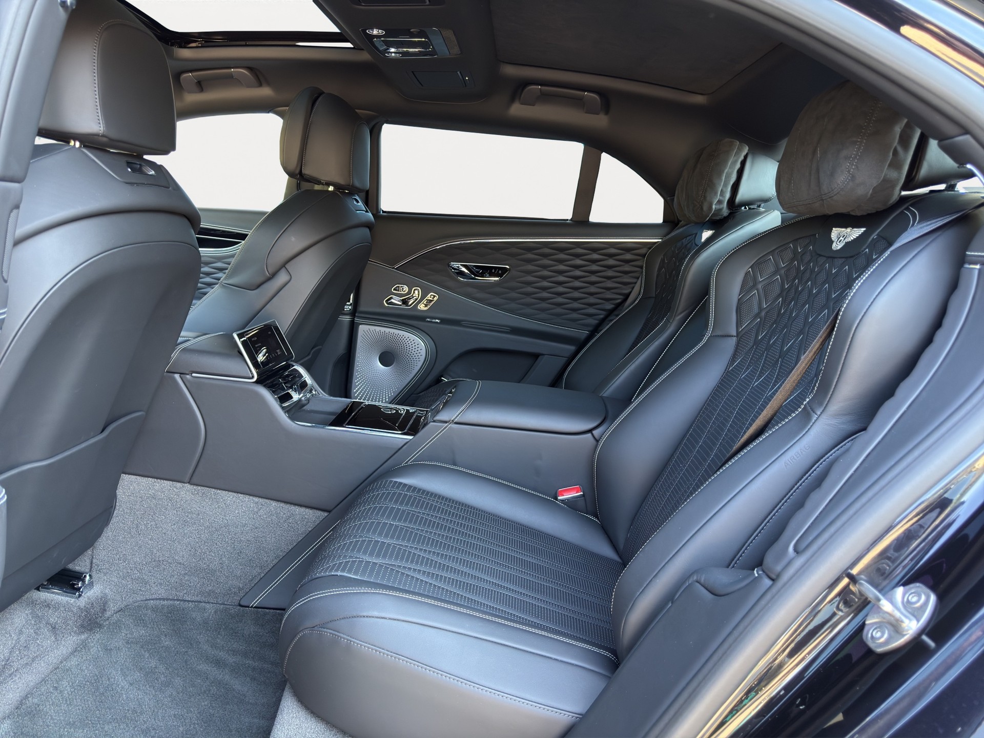 BENTLEY Flying Spur 4.0 V8 Azure-image-10