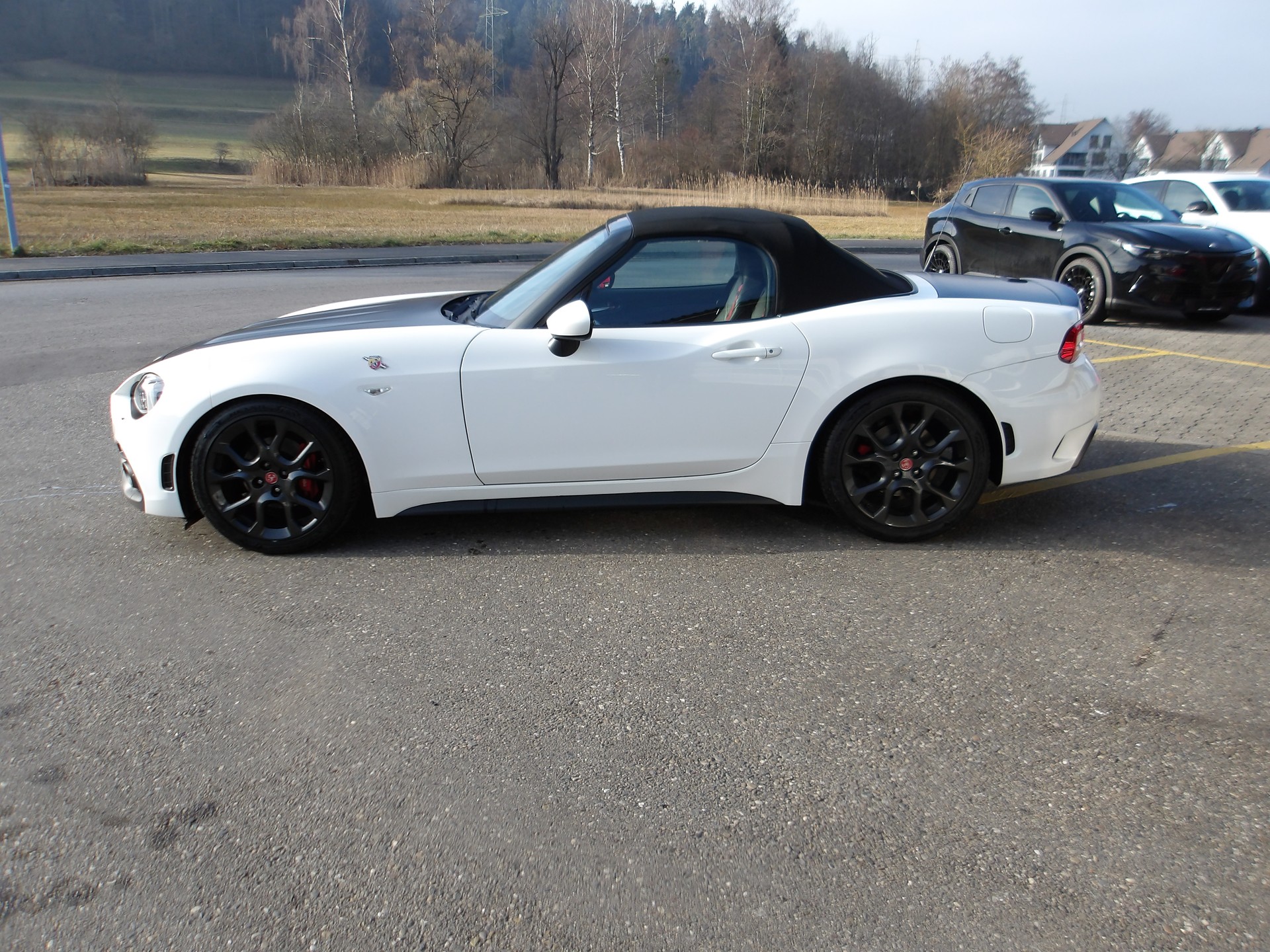 FIAT 124 Spider 1.4 TB Abarth Automatic-image-1