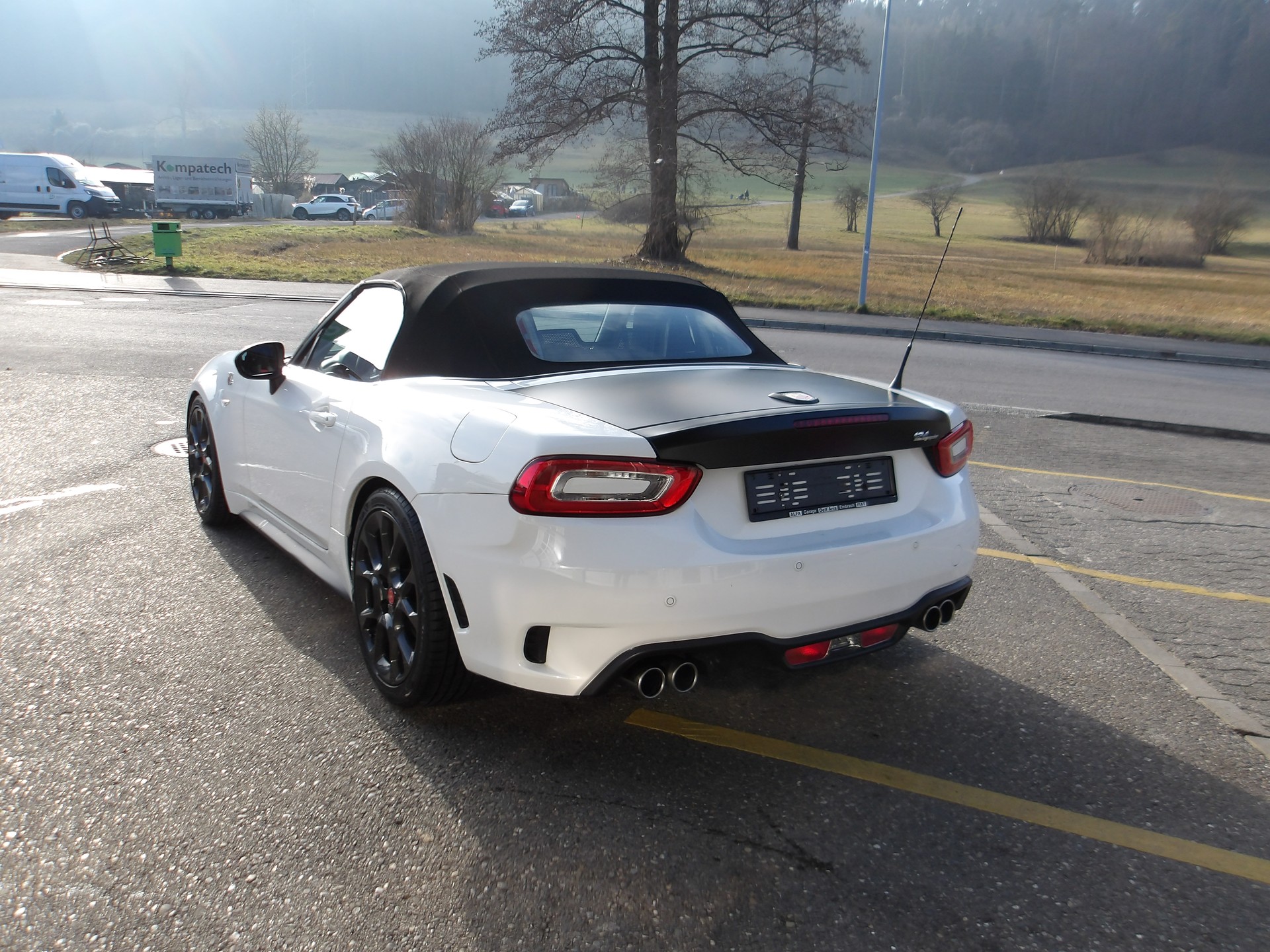 FIAT 124 Spider 1.4 TB Abarth Automatic-image-2