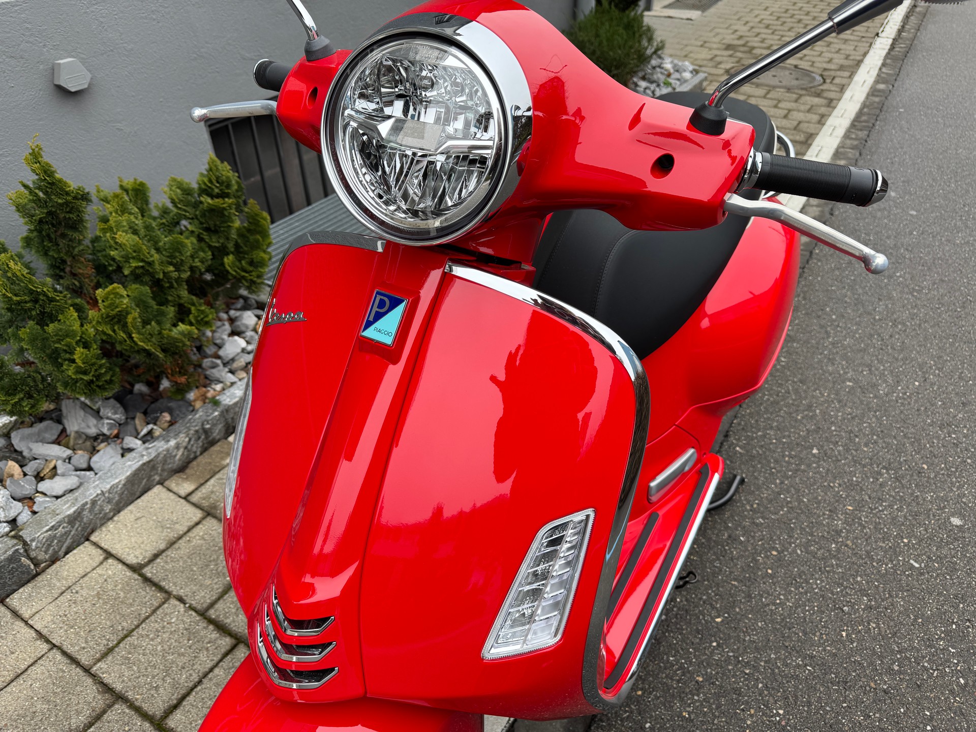 PIAGGIO Vespa GTS 125 Super RST Euro 5+-image-3