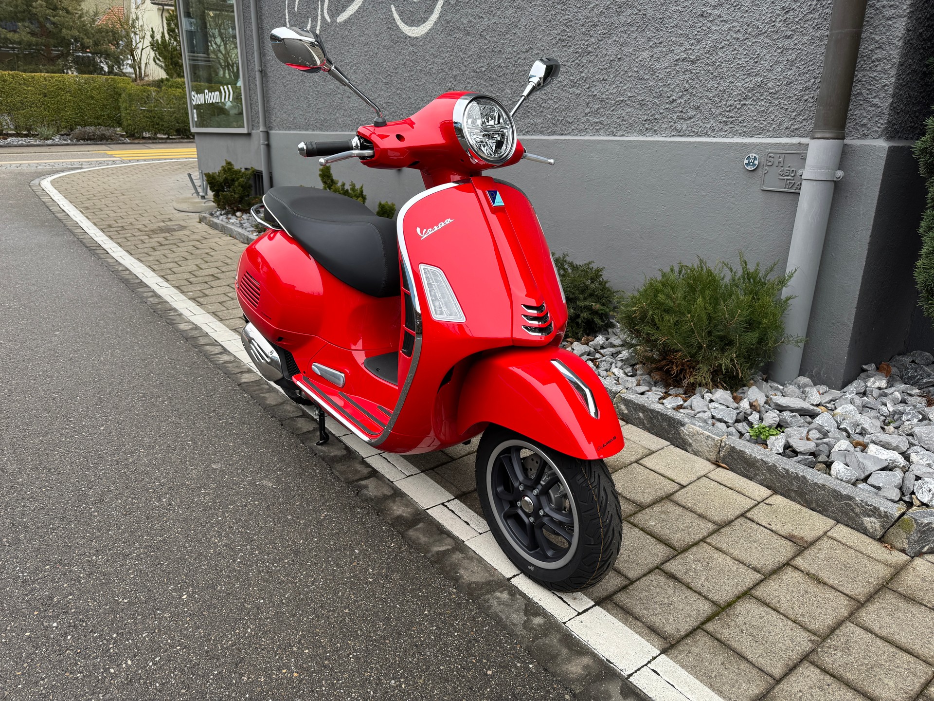 PIAGGIO Vespa GTS 125 Super RST Euro 5+-image-12