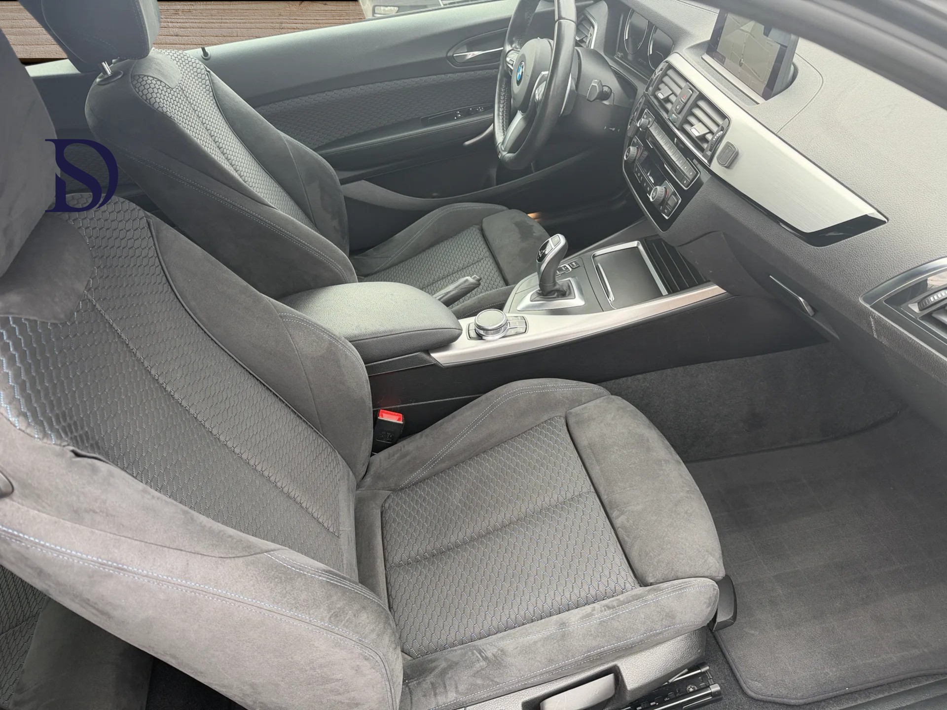 BMW M240i xDrive Steptronic-image-9