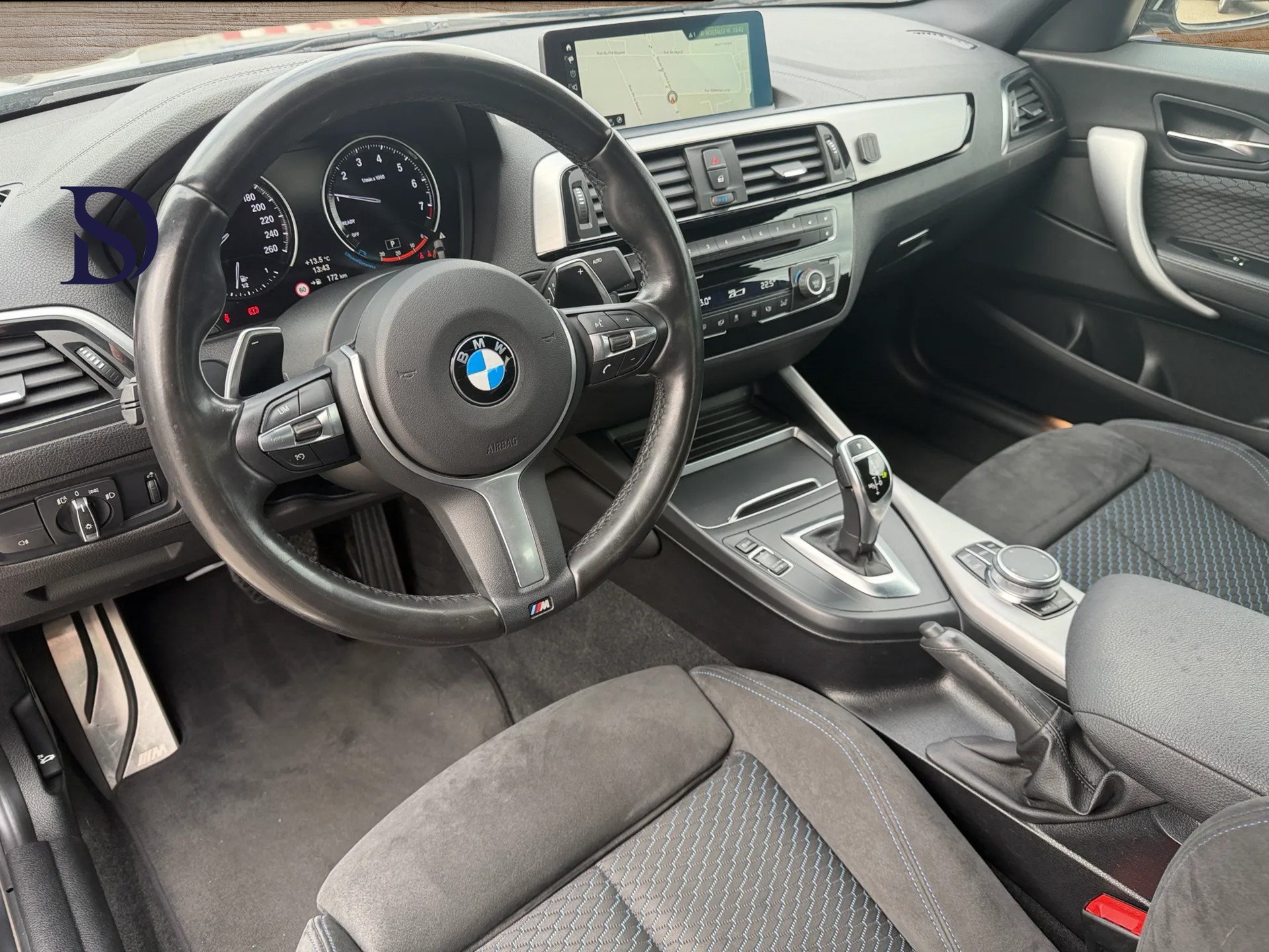 BMW M240i xDrive Steptronic-image-11