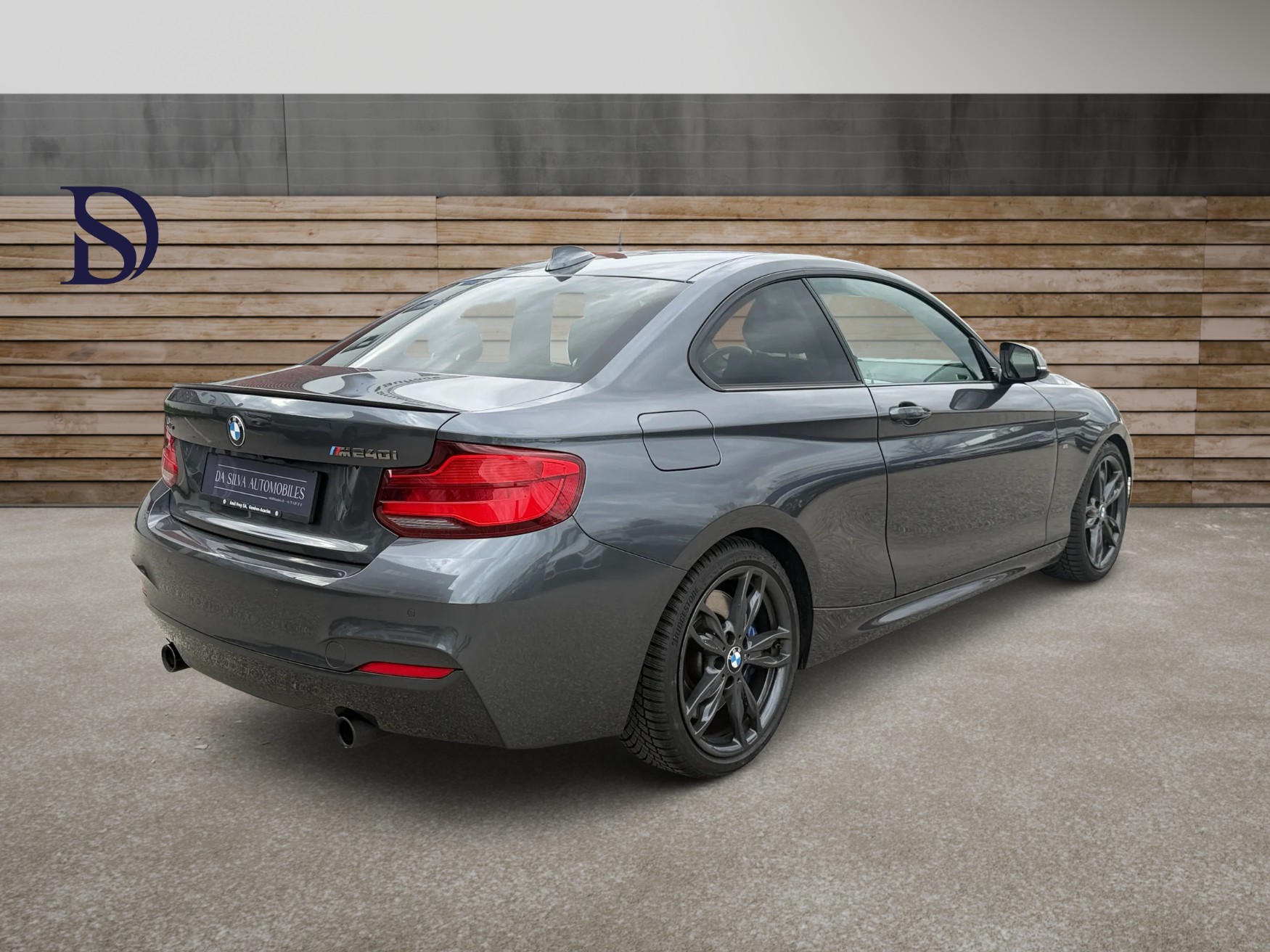 BMW M240i xDrive Steptronic-showroom-element-3
