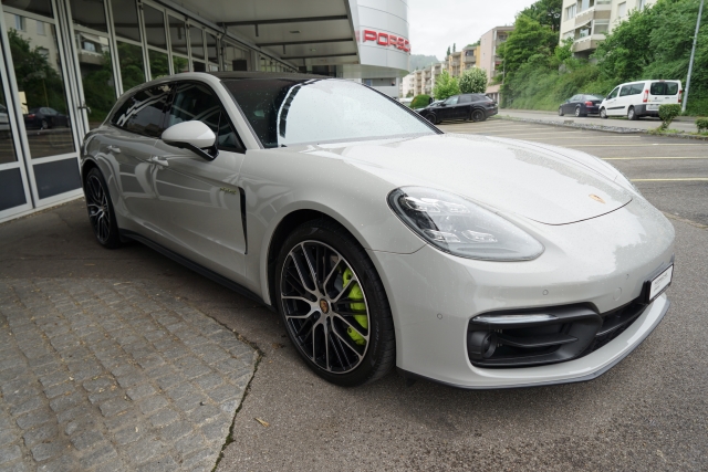 PORSCHE Panamera 4S E-Hybrid Sport Turismo-showroom-element-3
