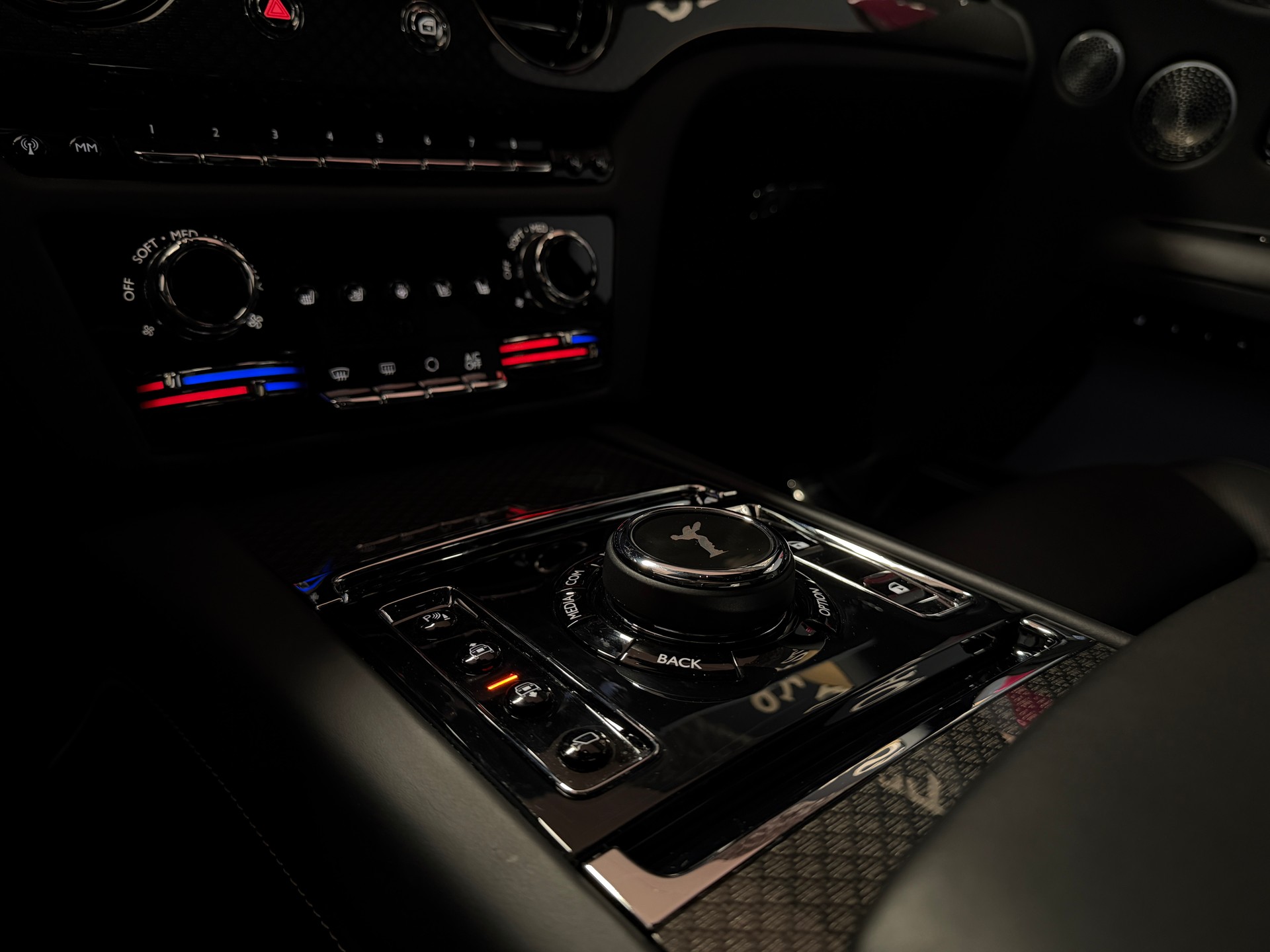 ROLLS-ROYCE Ghost II 6.75 V12 Black Badge – Bespoke „Forbidden Rose“-image-25