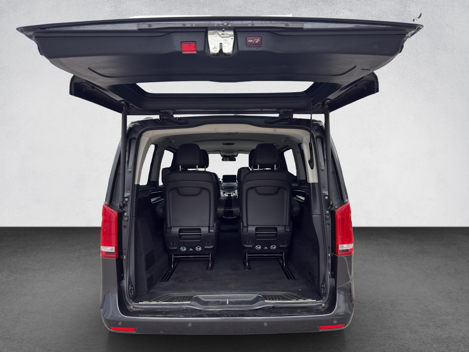 MERCEDES-BENZ V 300 d lang Swiss Edition 4Matic 9G-Tronic-image-19