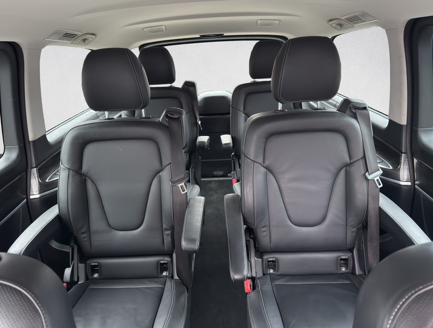 MERCEDES-BENZ V 300 d lang Swiss Edition 4Matic 9G-Tronic-image-14