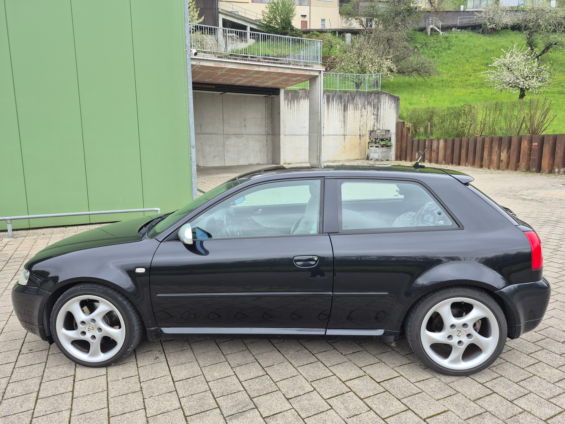 AUDI S3 quattro-image-4