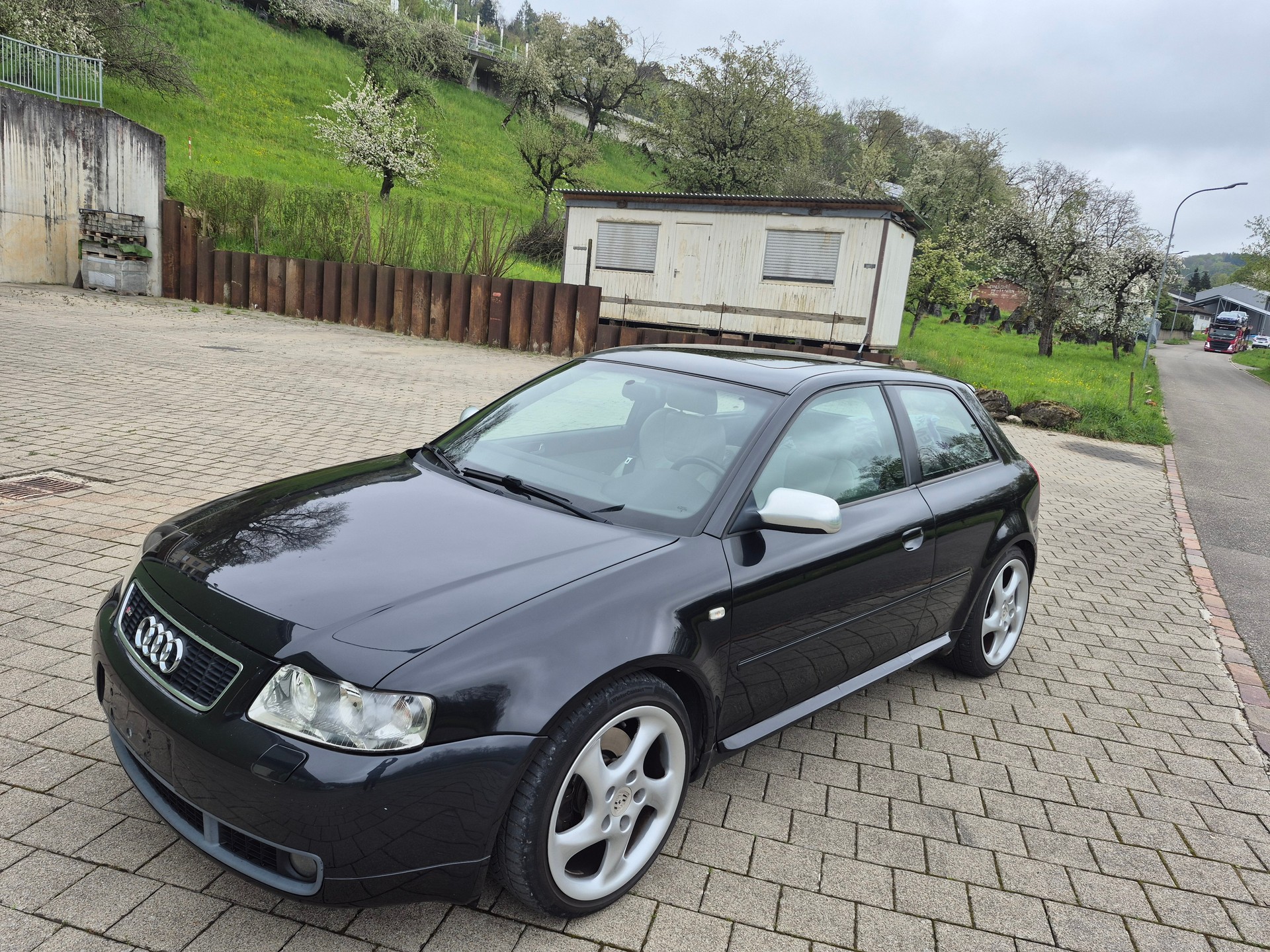 AUDI S3 quattro