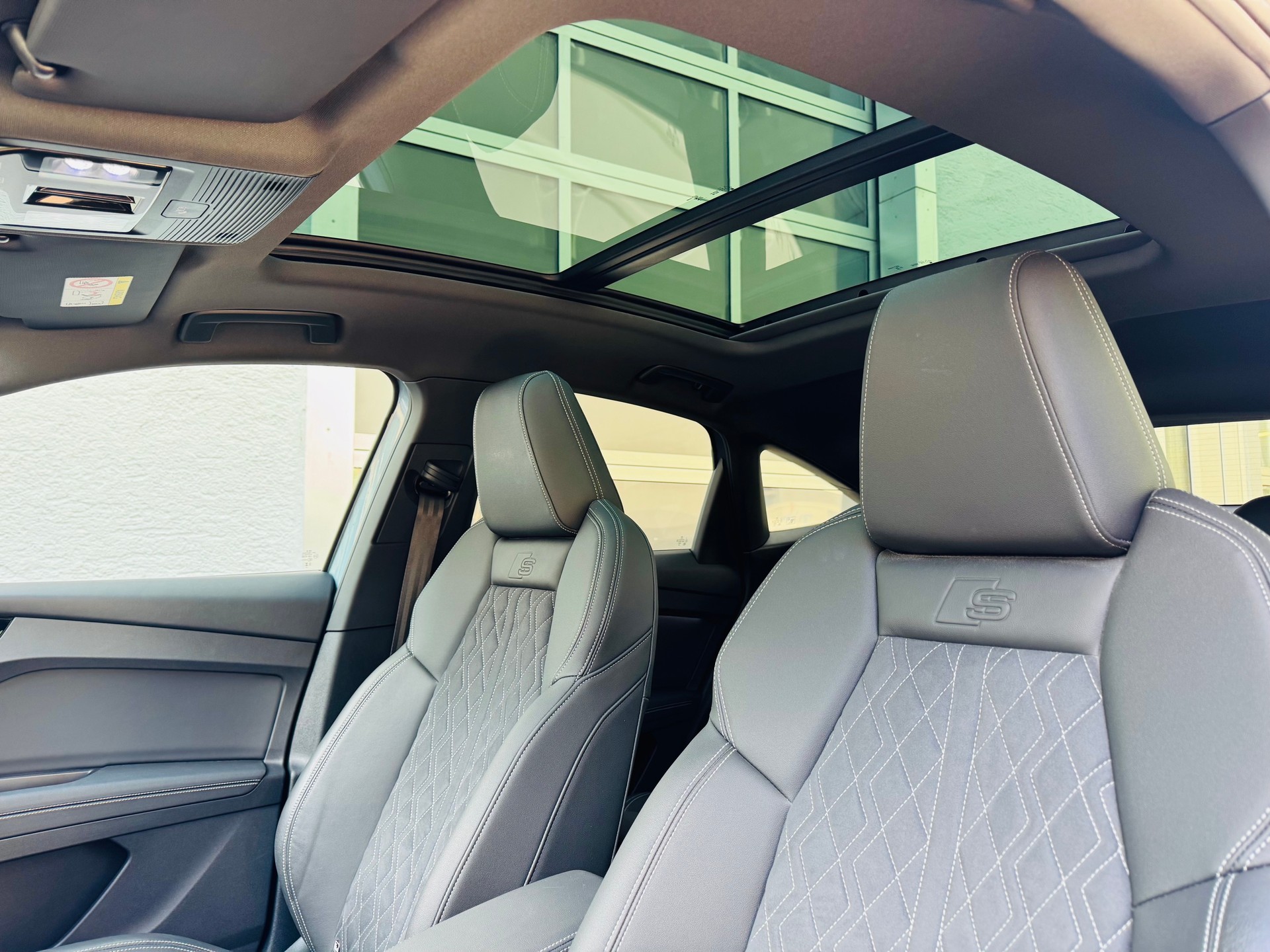 AUDI Q4 Sportback e-tron 50 quattro-image-9