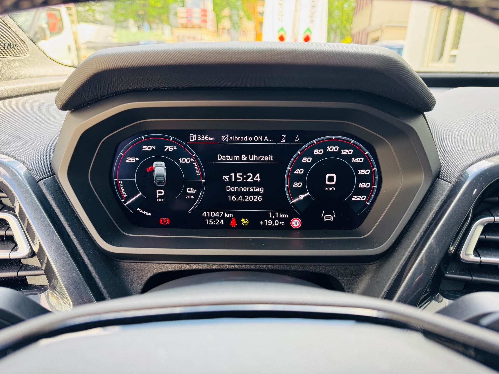 AUDI Q4 Sportback e-tron 50 quattro-image-11