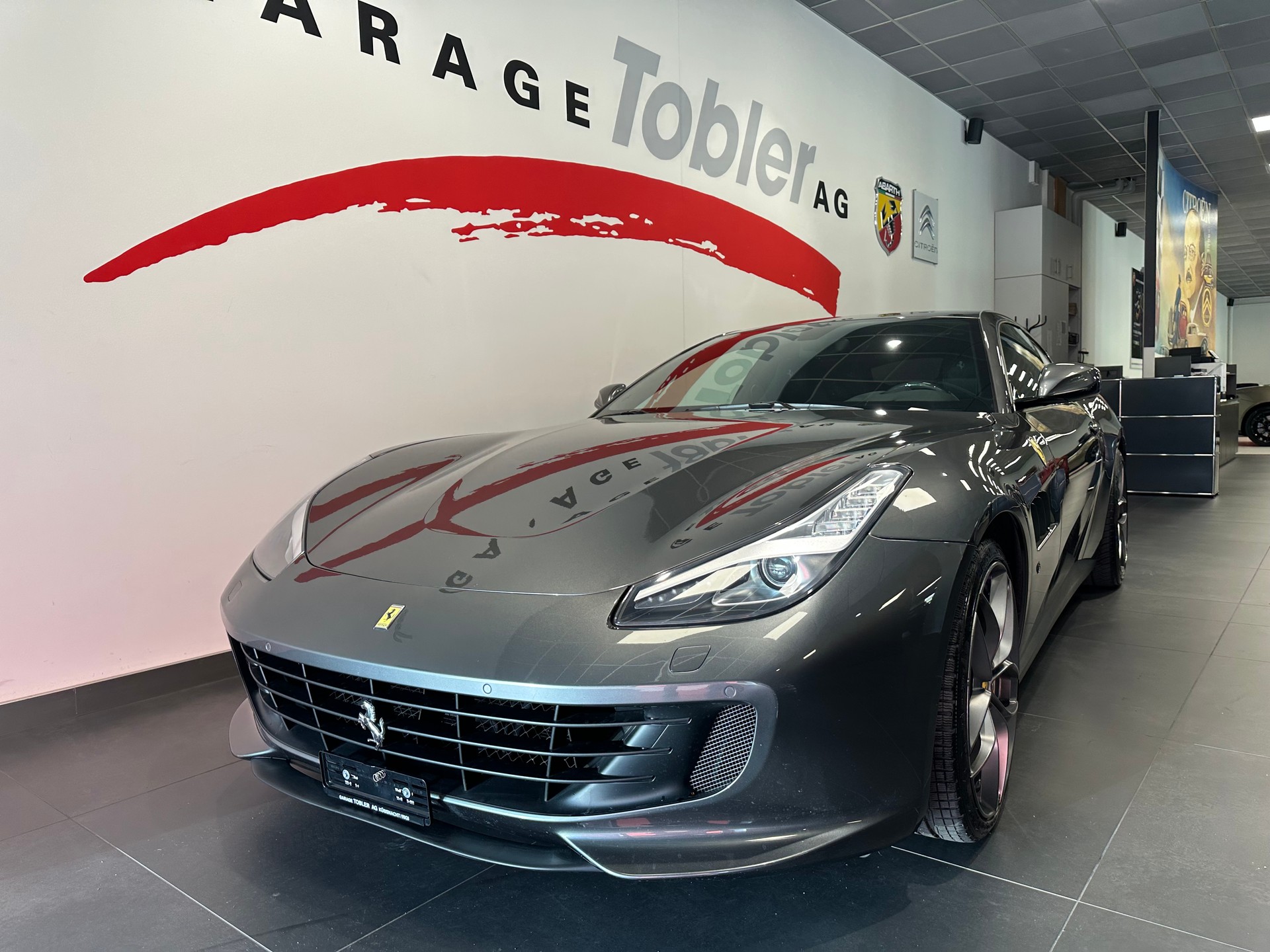 FERRARI GTC 4 Lusso T-showroom-element-3