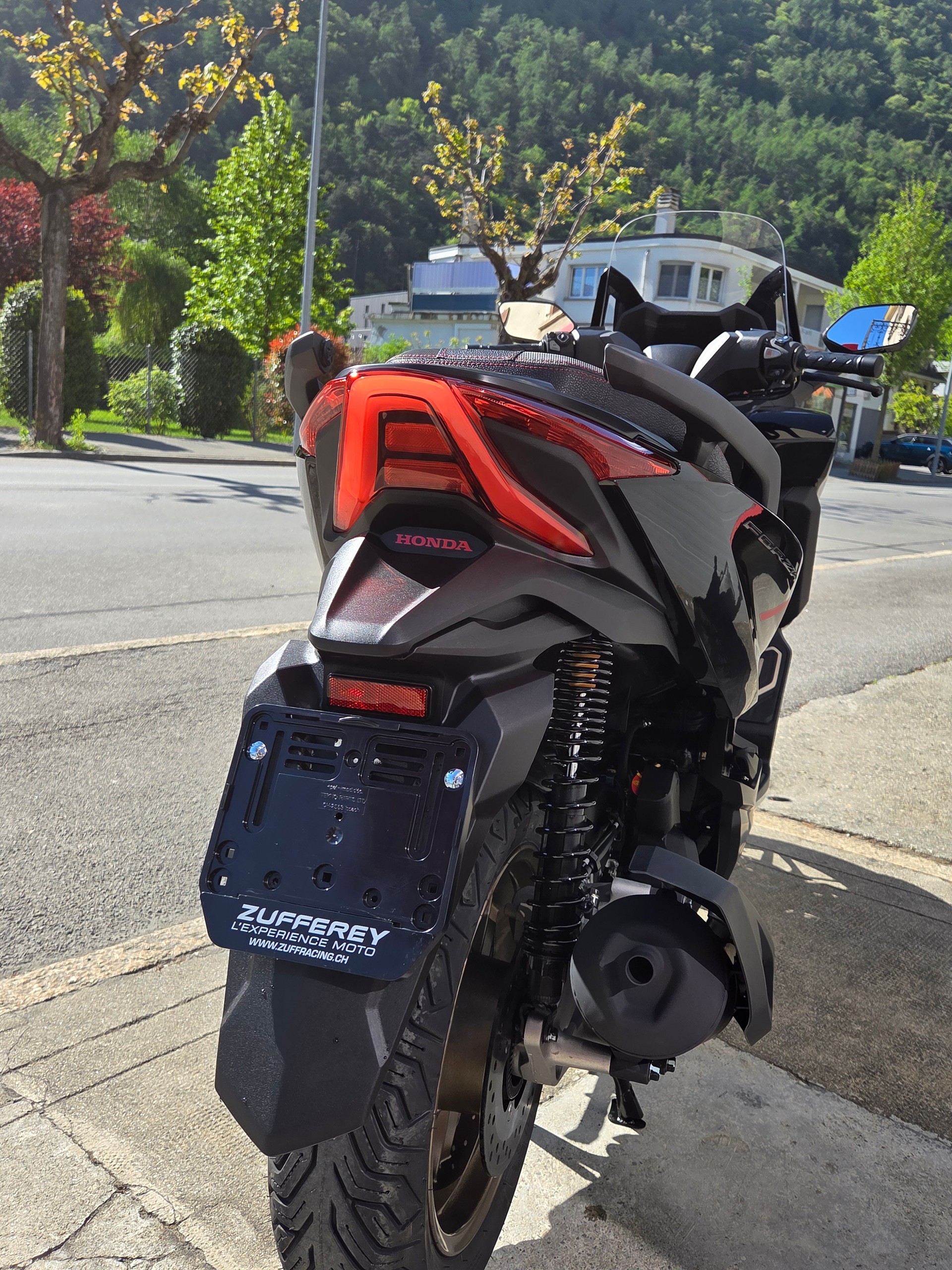 HONDA Nss 125 Forza Special Edition-image-4