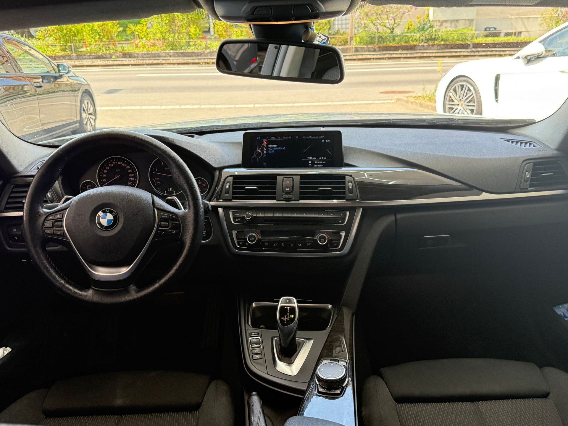 BMW 335d xDrive Touring Steptronic-image-18