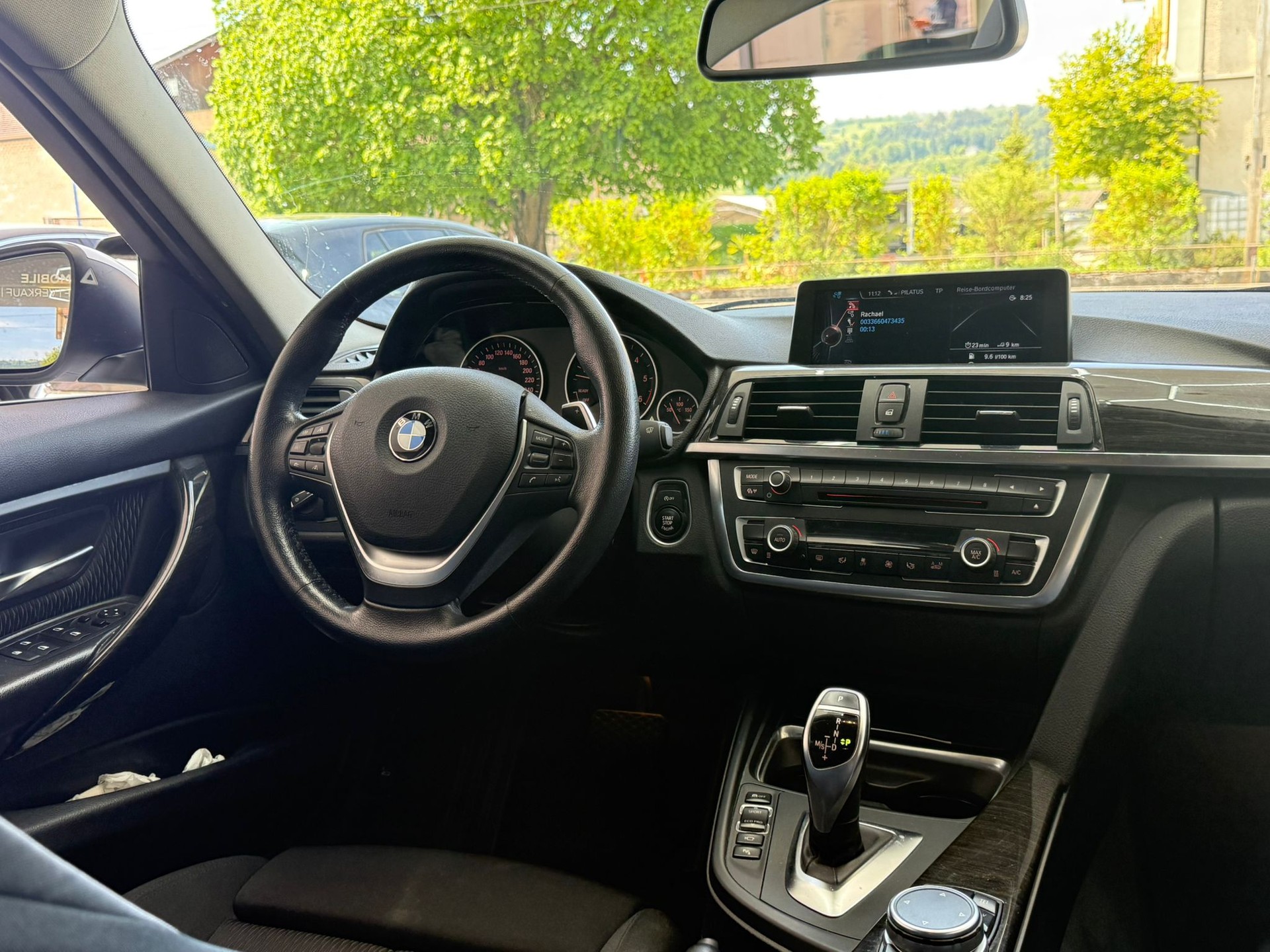 BMW 335d xDrive Touring Steptronic-image-19