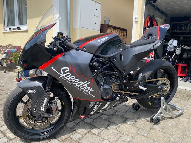 KRÄMER Rennmotorrad GP2R-image-2