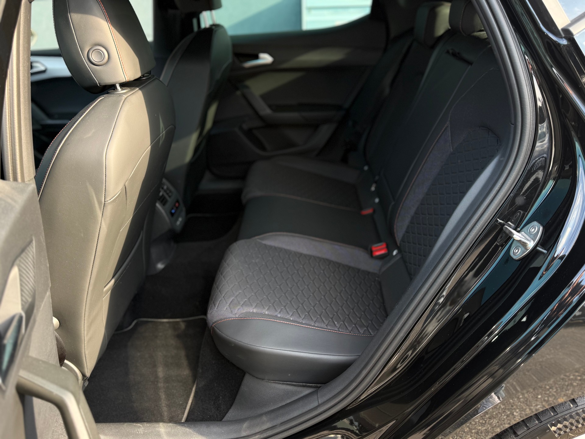 SEAT Leon 1.5 eTSI mHEV DSG FR °° 5 Jahre / 100'000 KM Seat Hersteller Garantie °°-image-11