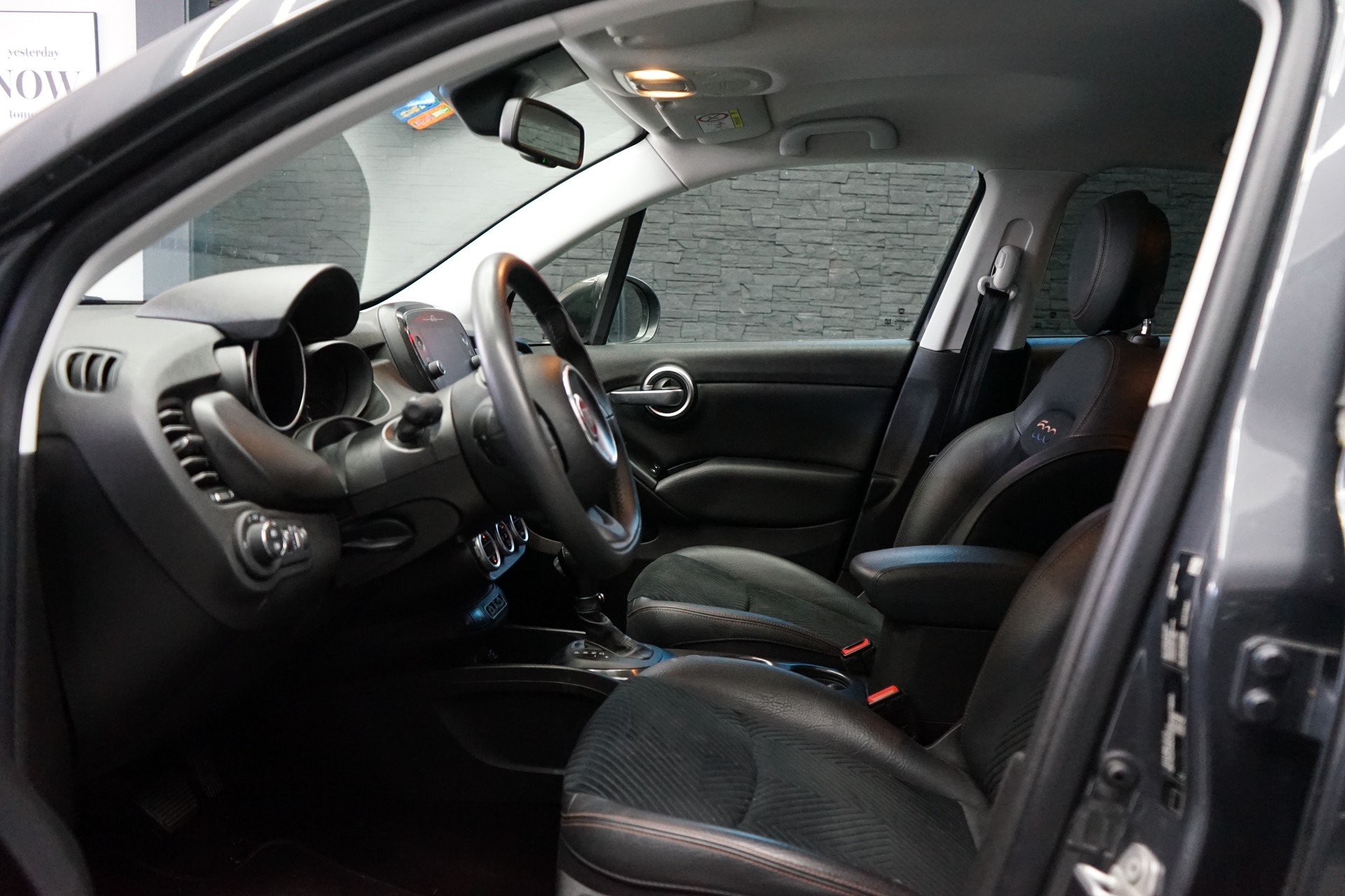 FIAT 500X 1.4T Cross 4x4 Automatic-showroom-element-3