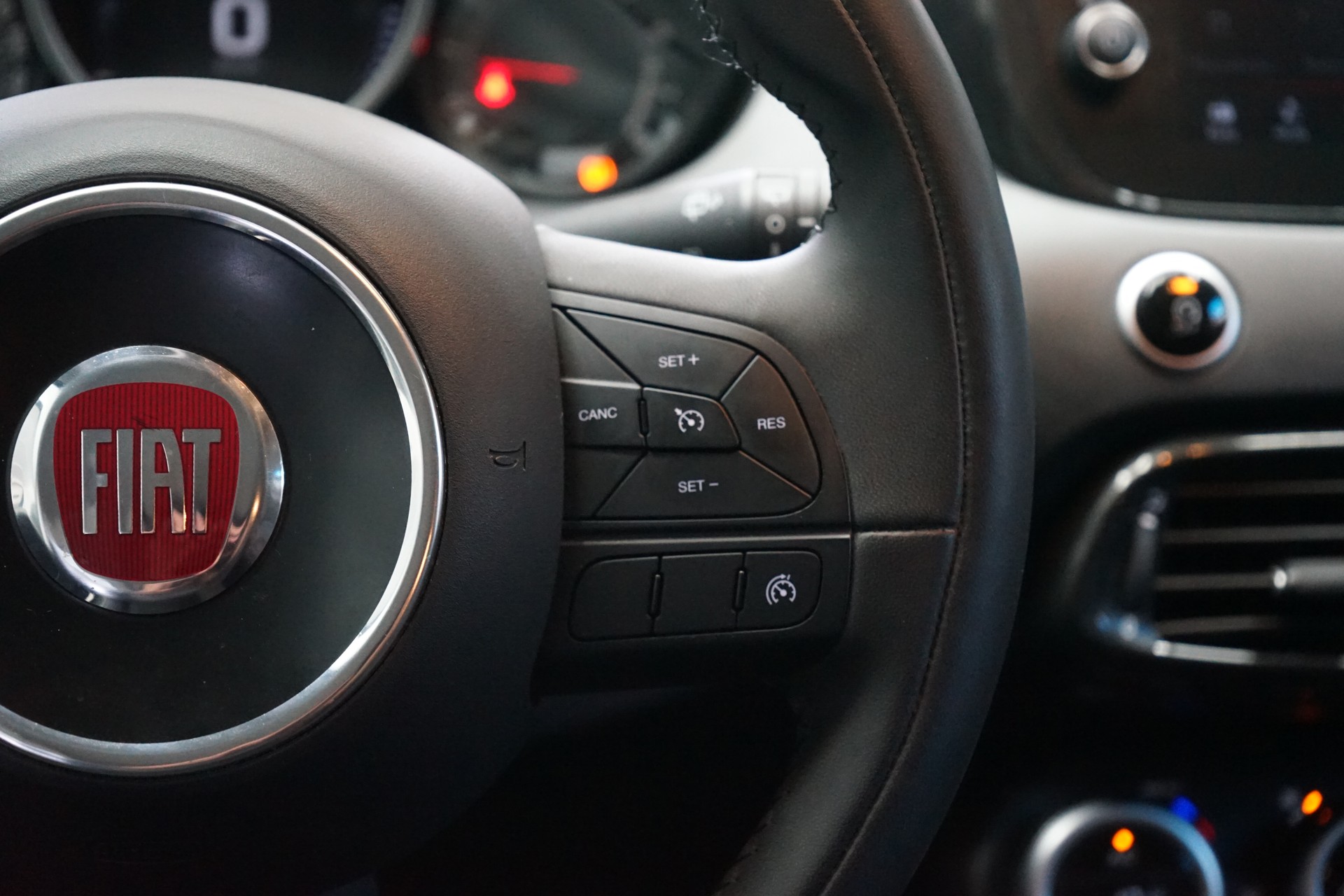 FIAT 500X 1.4T Cross 4x4 Automatic-image-8