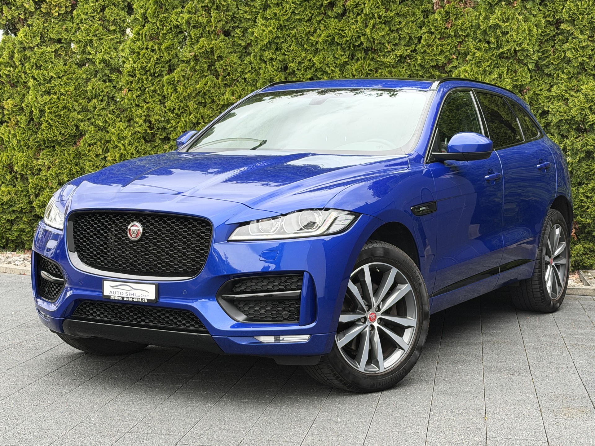 JAGUAR F-Pace 25d R-Sport AWD Automatik-showroom-element-1