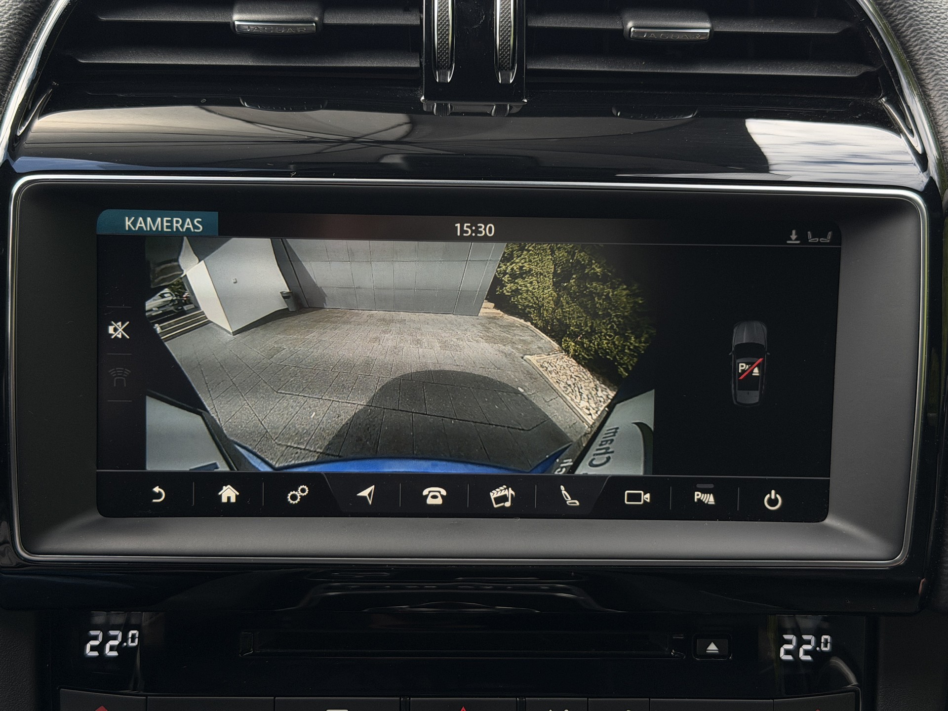 JAGUAR F-Pace 25d R-Sport AWD Automatik-image-20