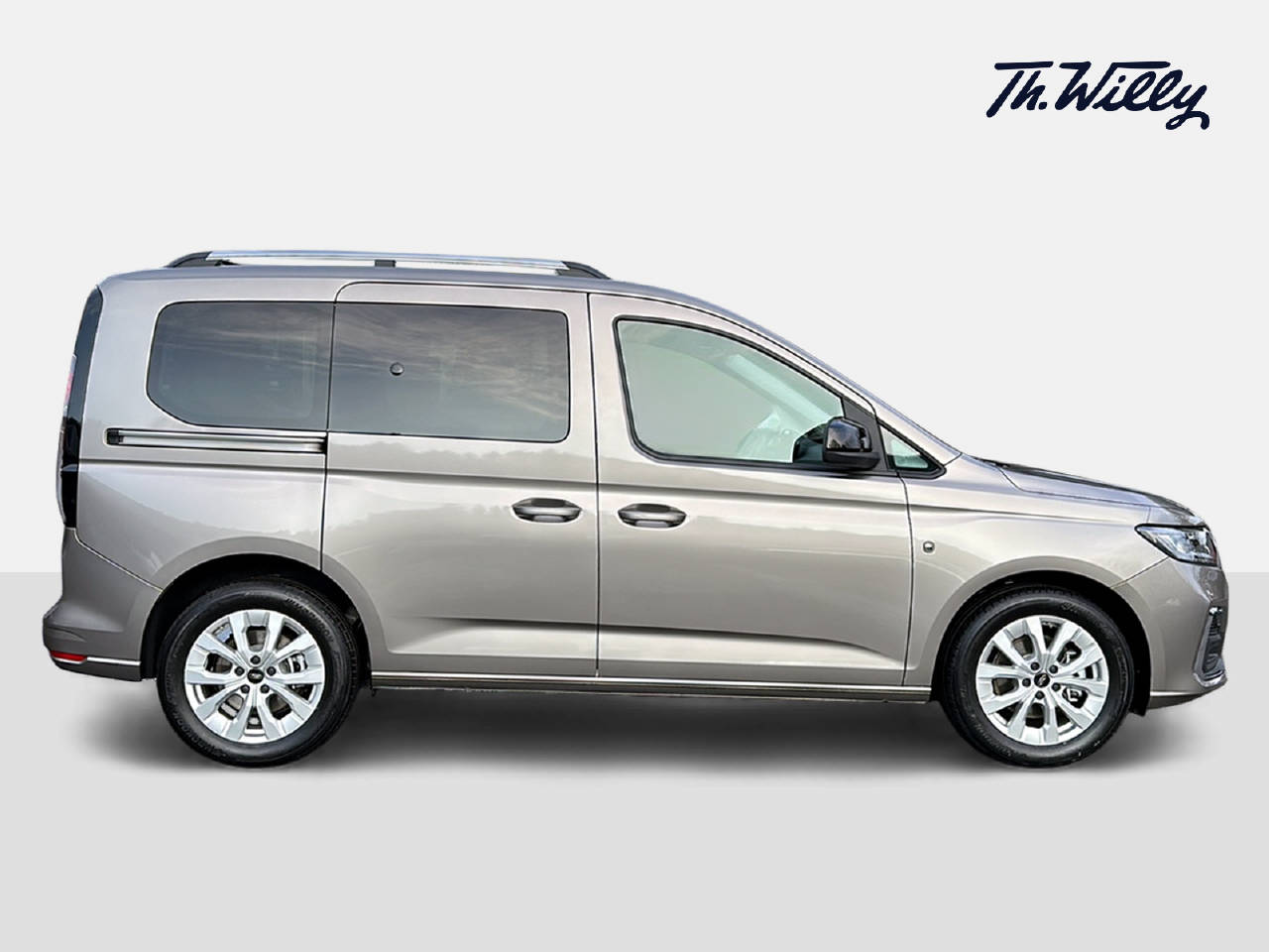 FORD TOURNEO Connect 1.5 EcoBoost 150 Titanium PHEV-image-5